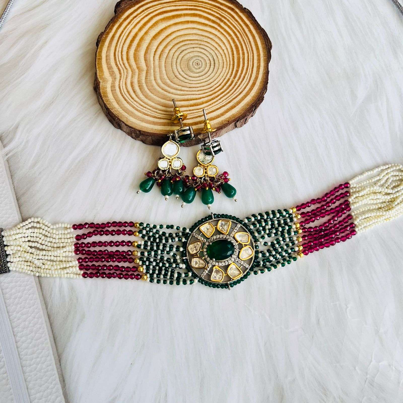 nayaab veena choker velvet box by shweta