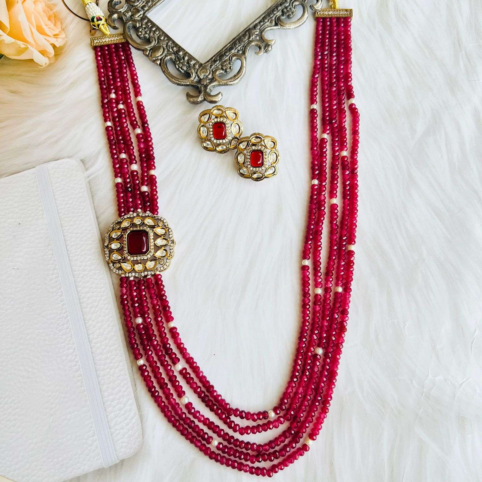 Nayaab long neckpiece - Mehroon