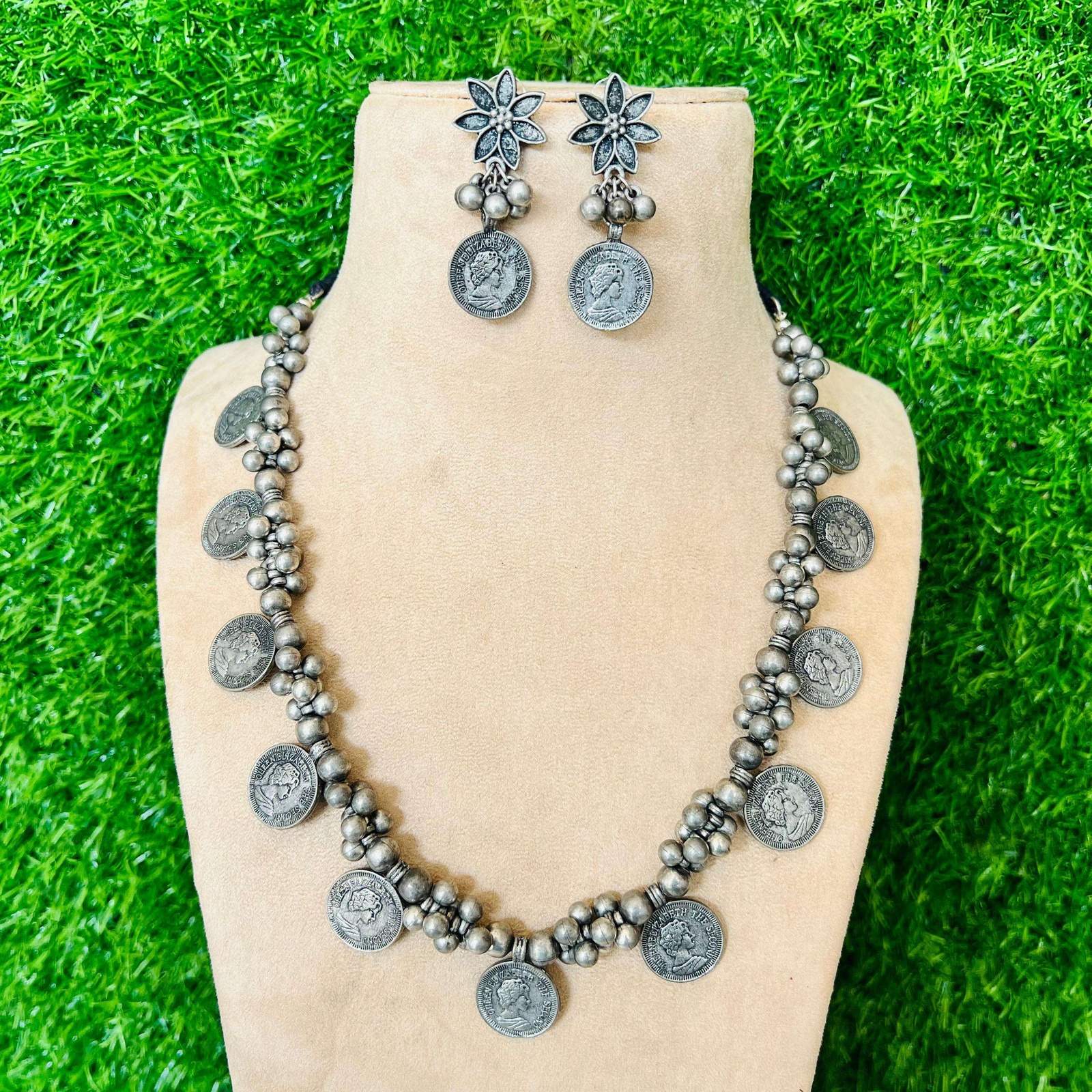 Oxidized Sofia neckpiece Velvet box by Shweta