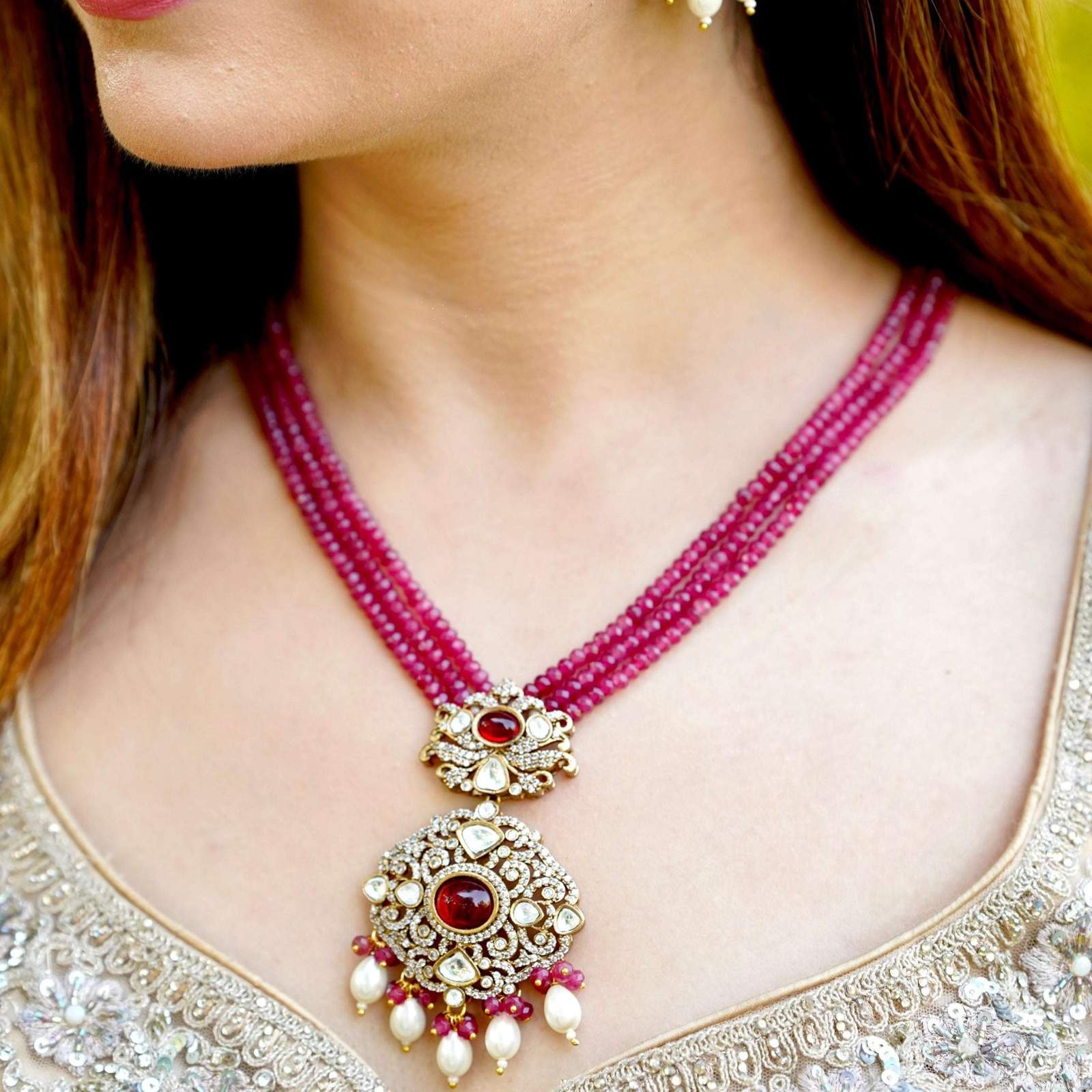 Nayaab ruhani Neckpiece-Red