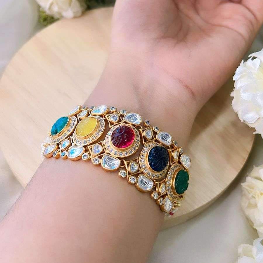 Nayaab Navratn Polki bracelet