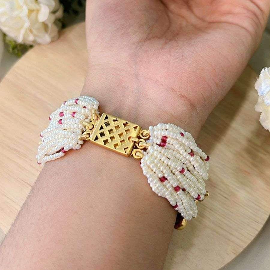 Nayaab Navratn Polki bracelet