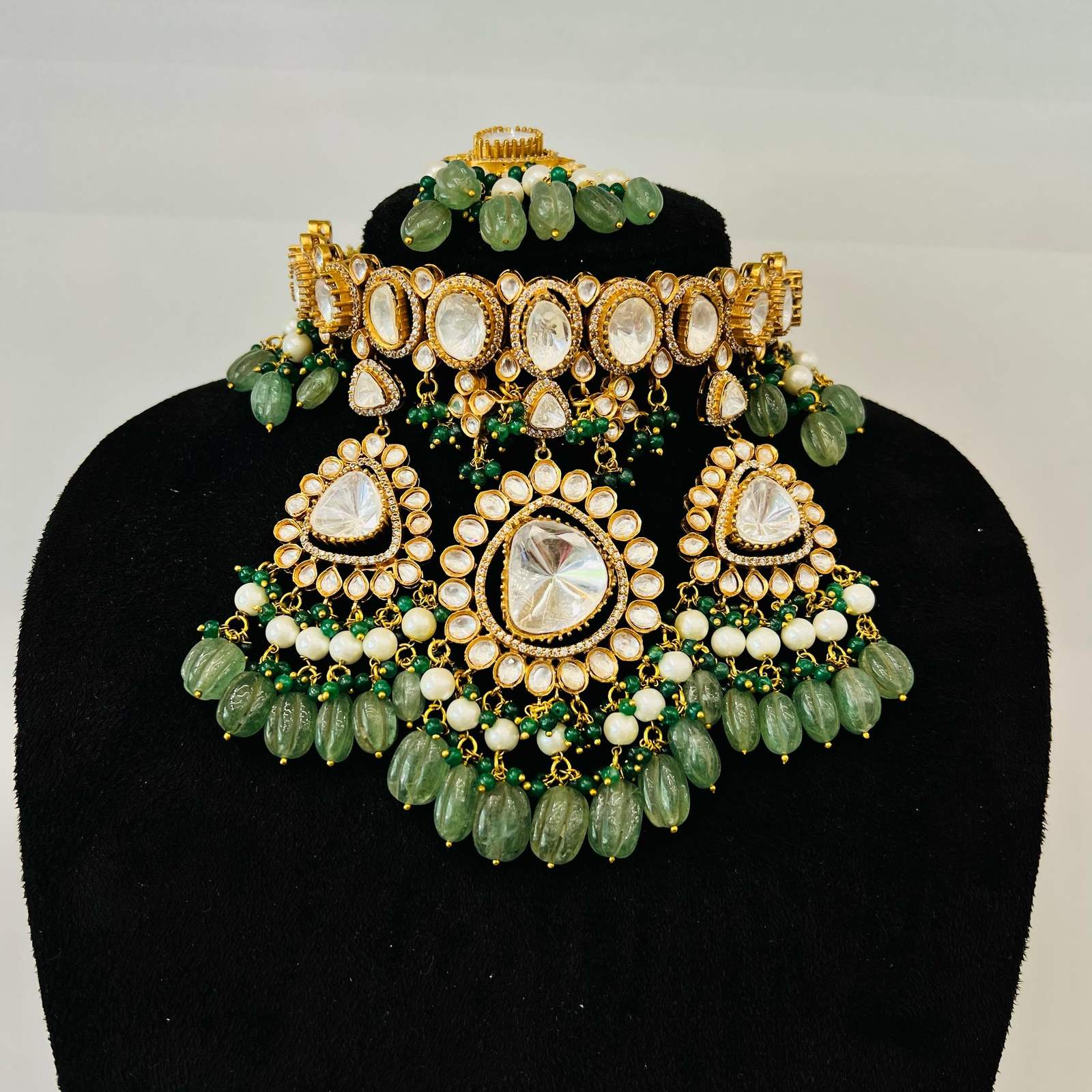 Nayaab Prachi polki choker