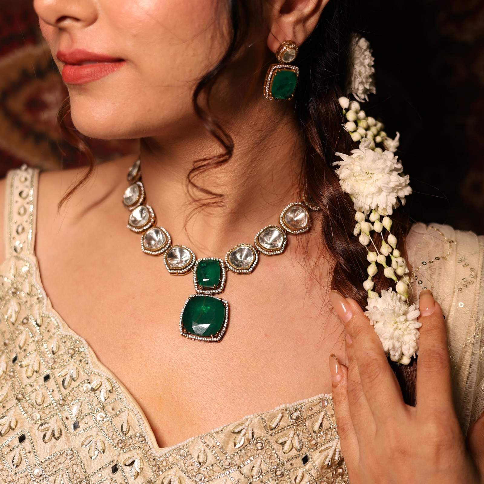 Nayaab Noor neckpiece