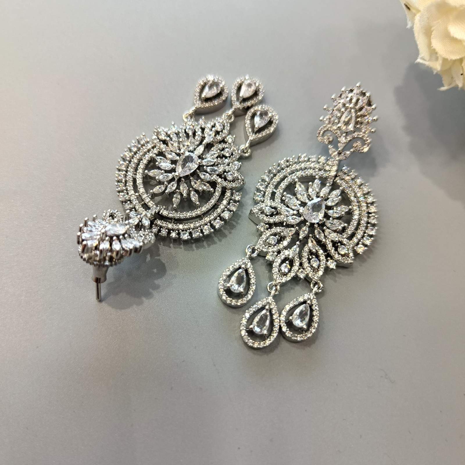 Ad zara earrings