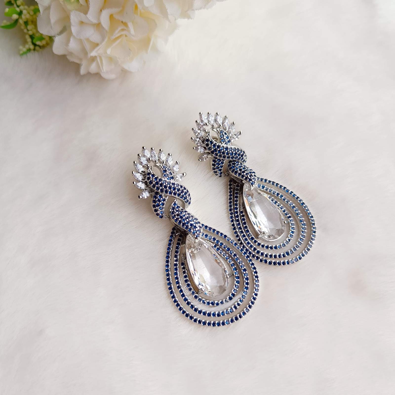 Ad luna earrings