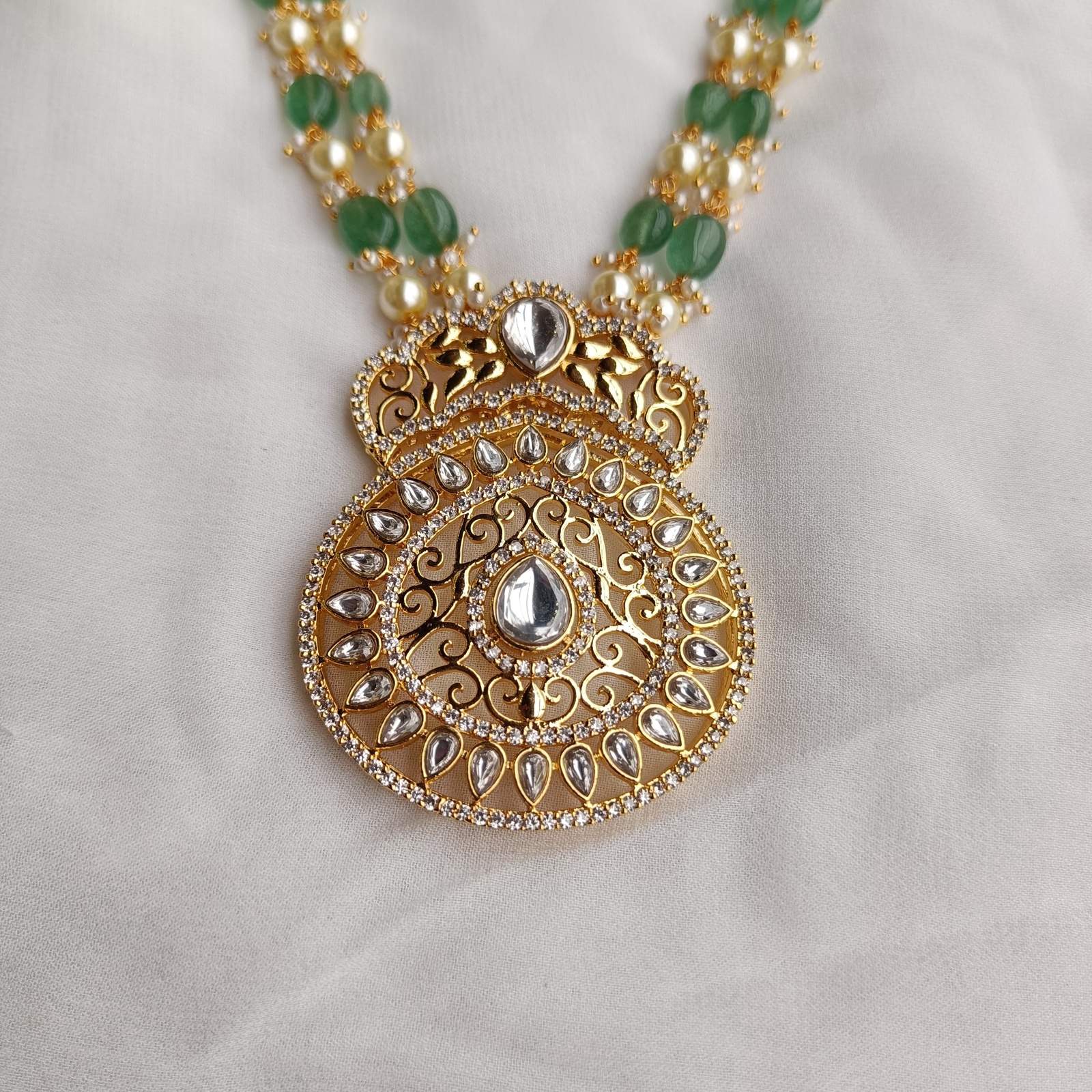 Nayaab ruhe polki neckpiece