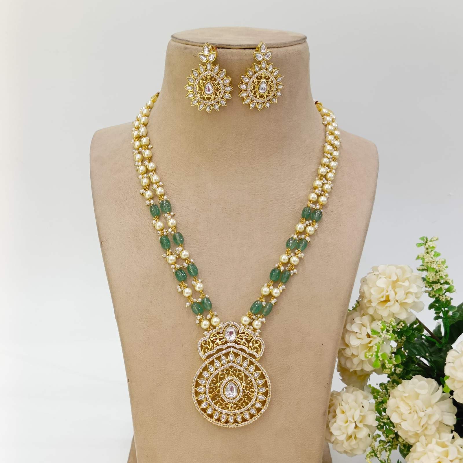 Nayaab ruhe polki neckpiece