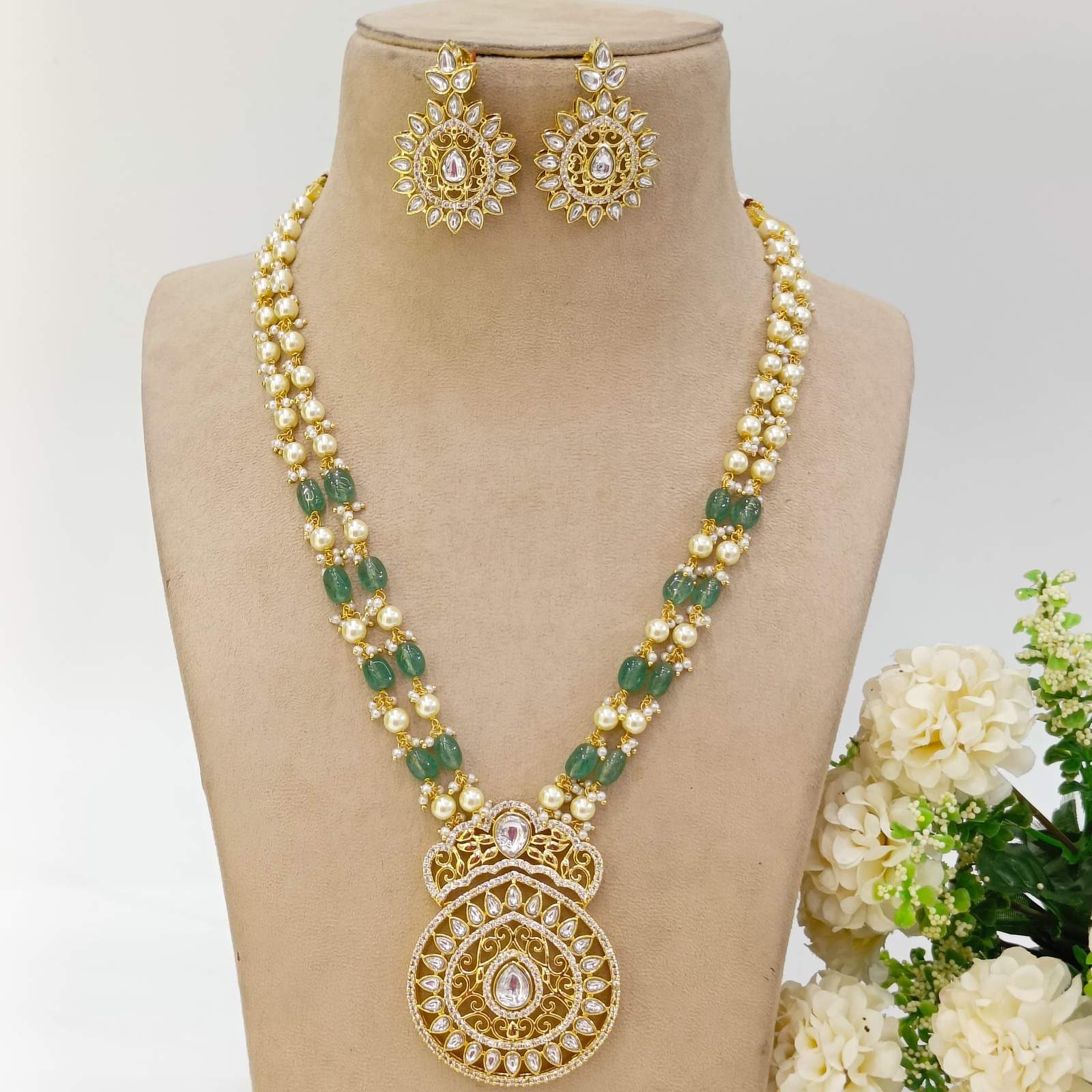 Nayaab ruhe polki neckpiece