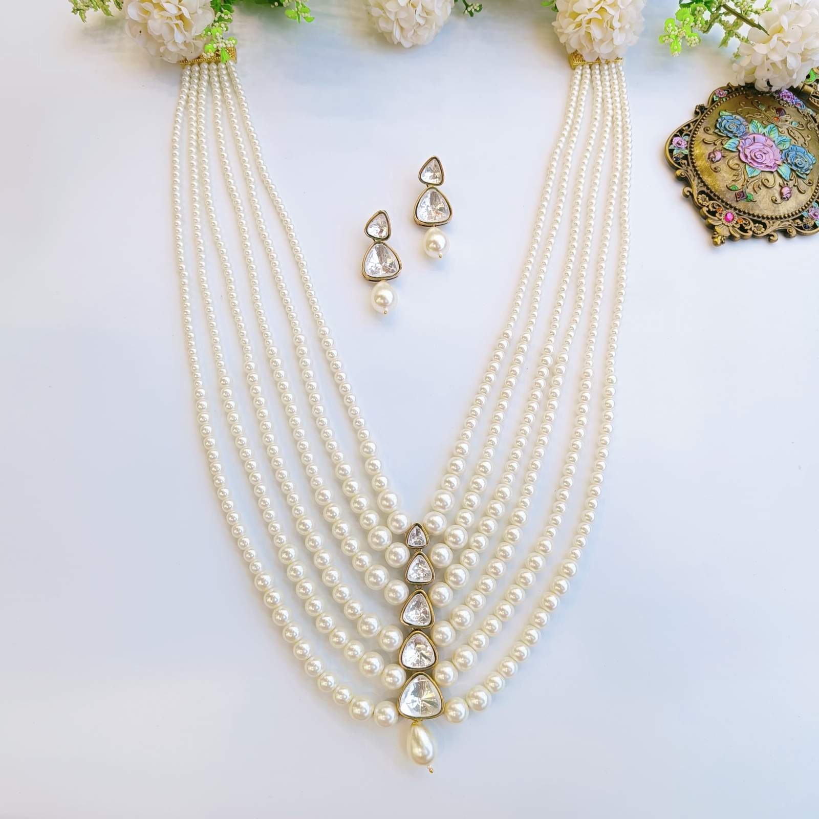 Nayaab alina neckpiece