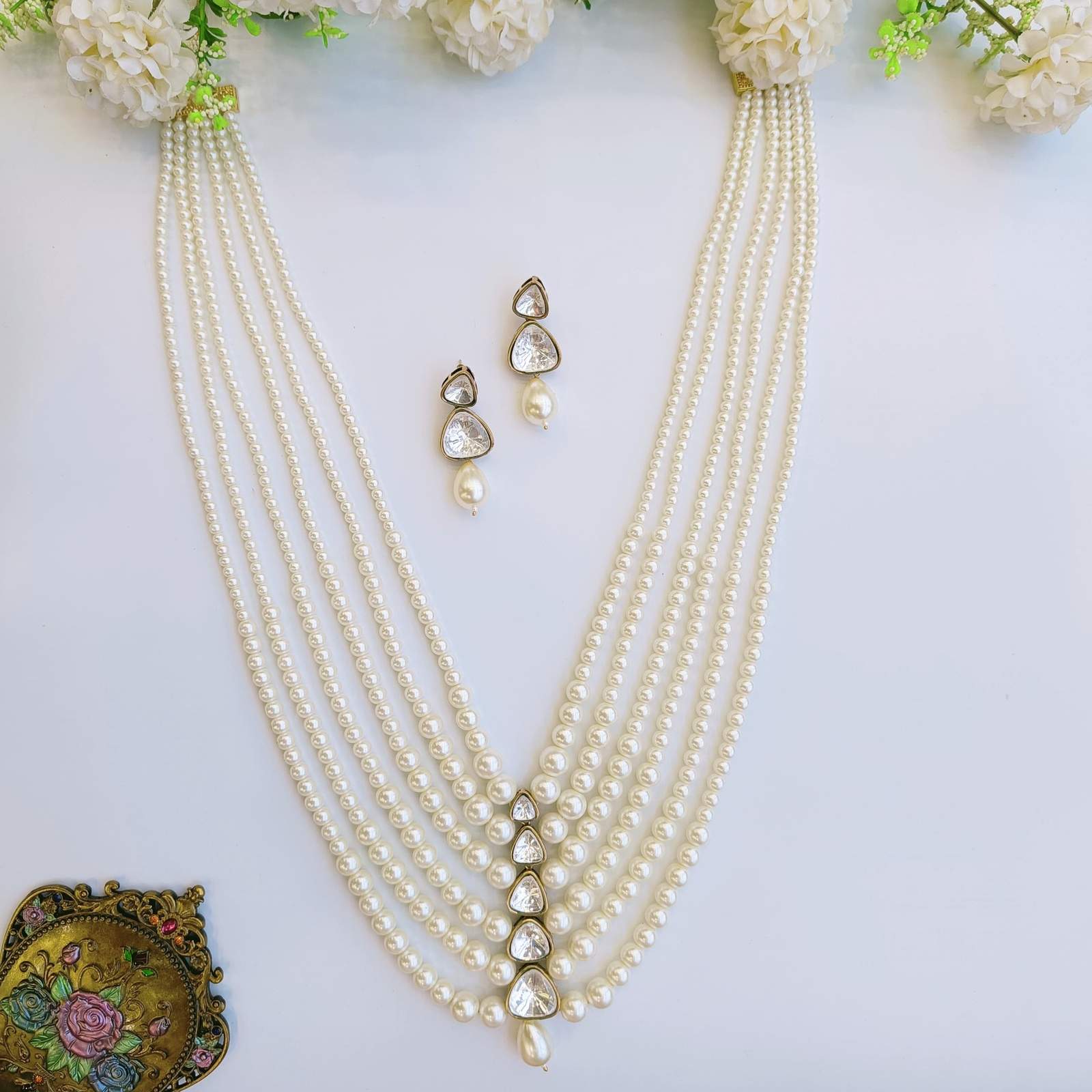 Nayaab alina neckpiece