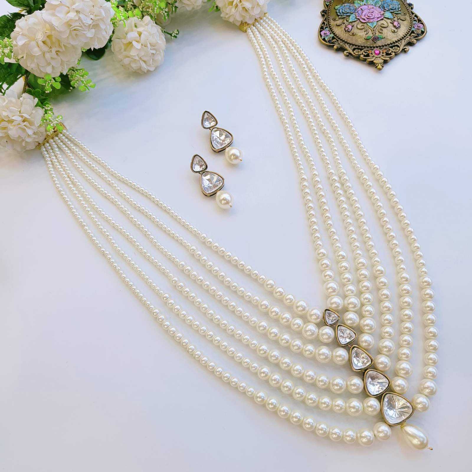 Nayaab alina neckpiece