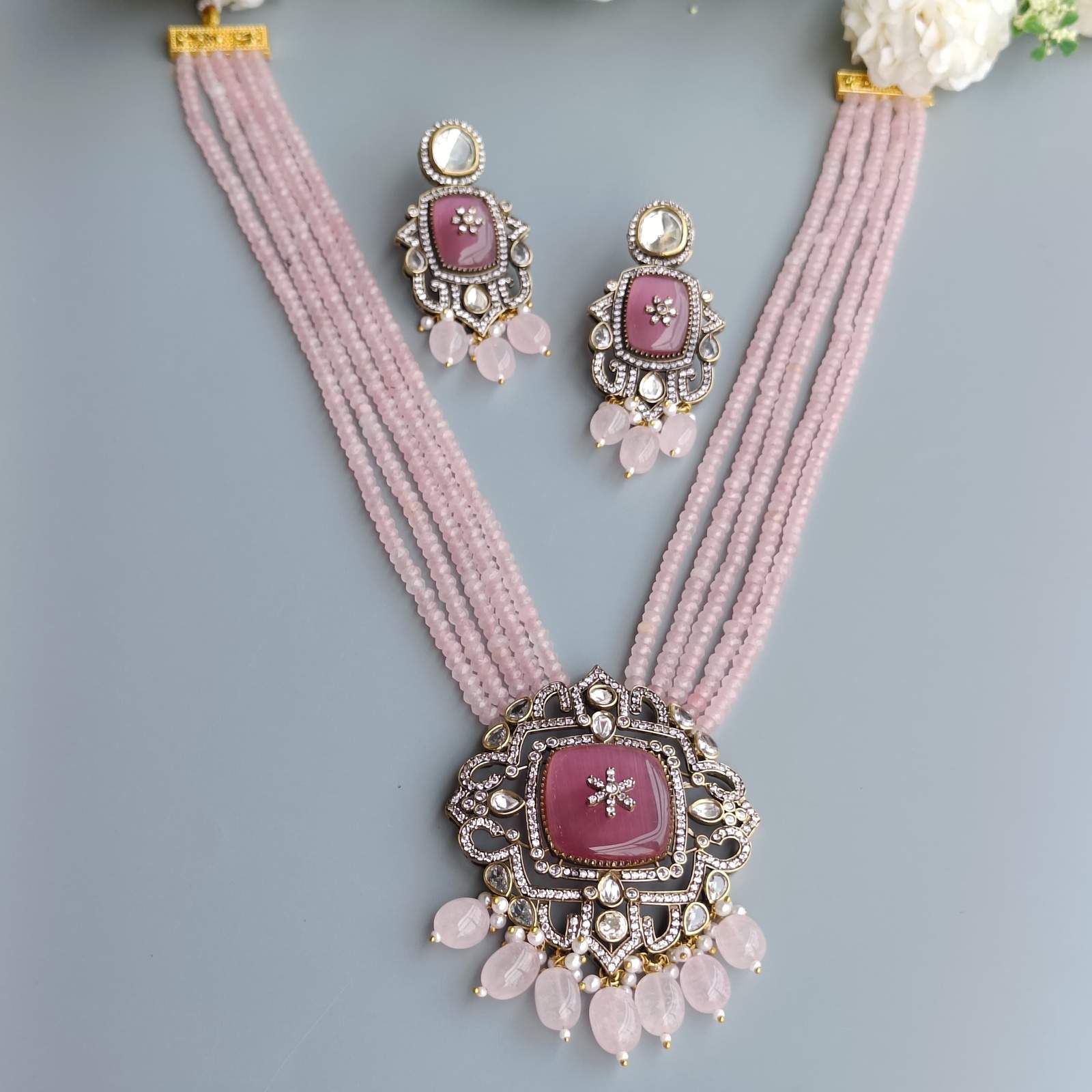 Nayaab Anamika Neckpiece