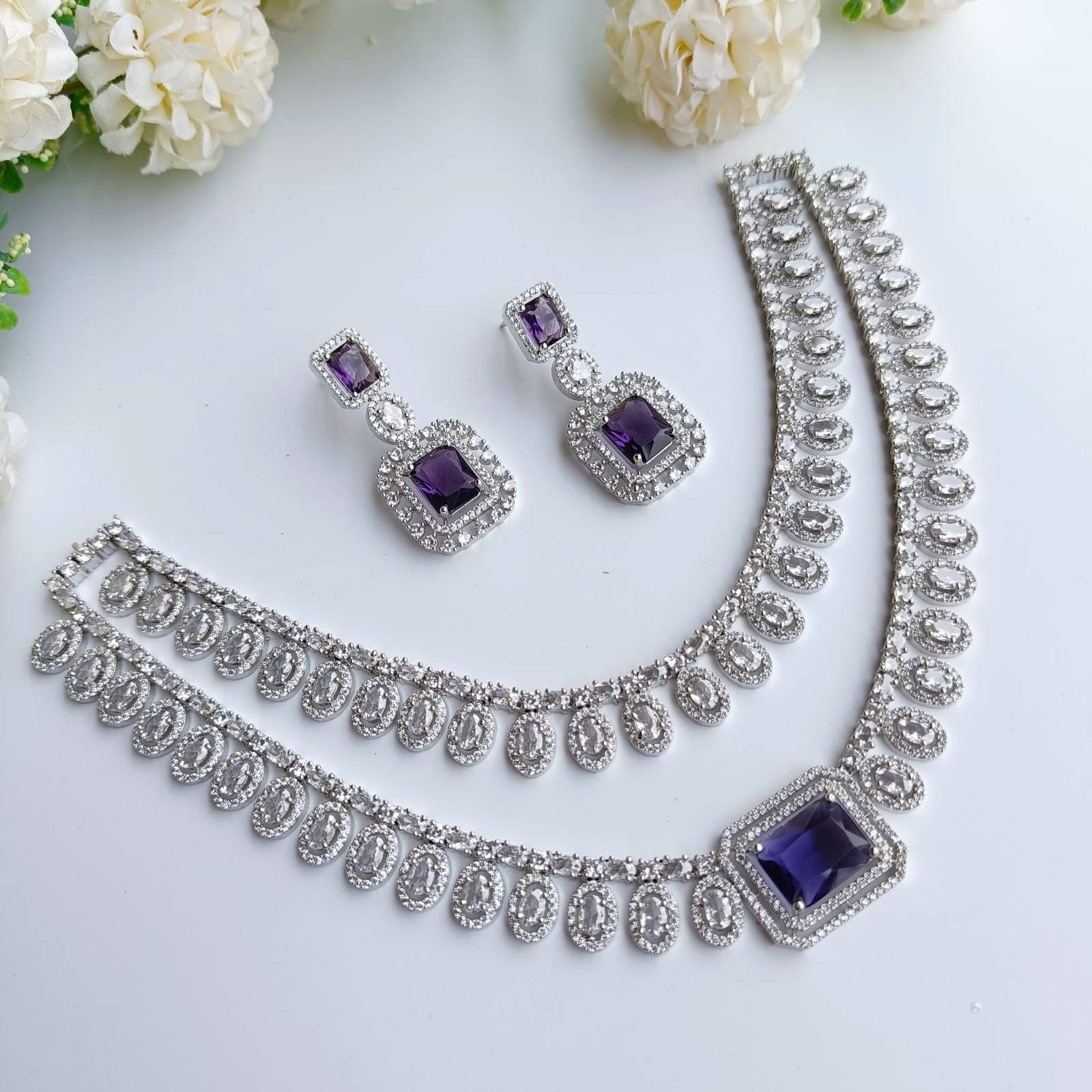 Inaya ad neckpiece - purple