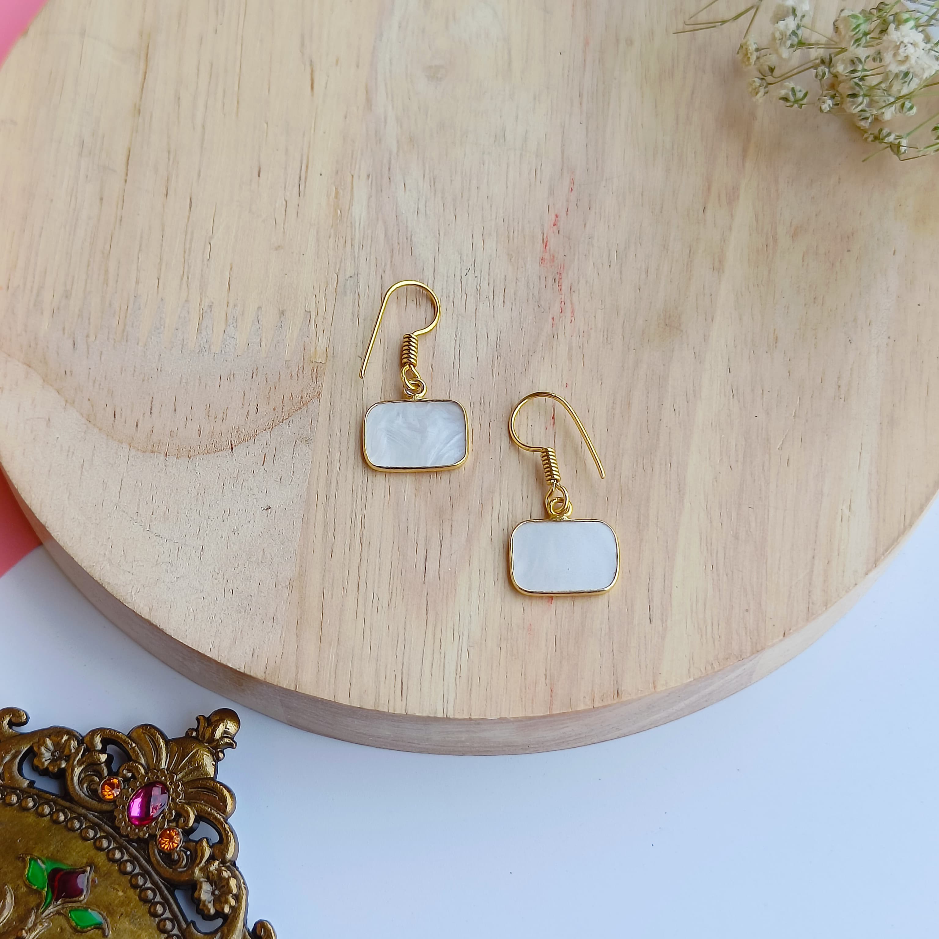 Layla poppal Gold Earrings