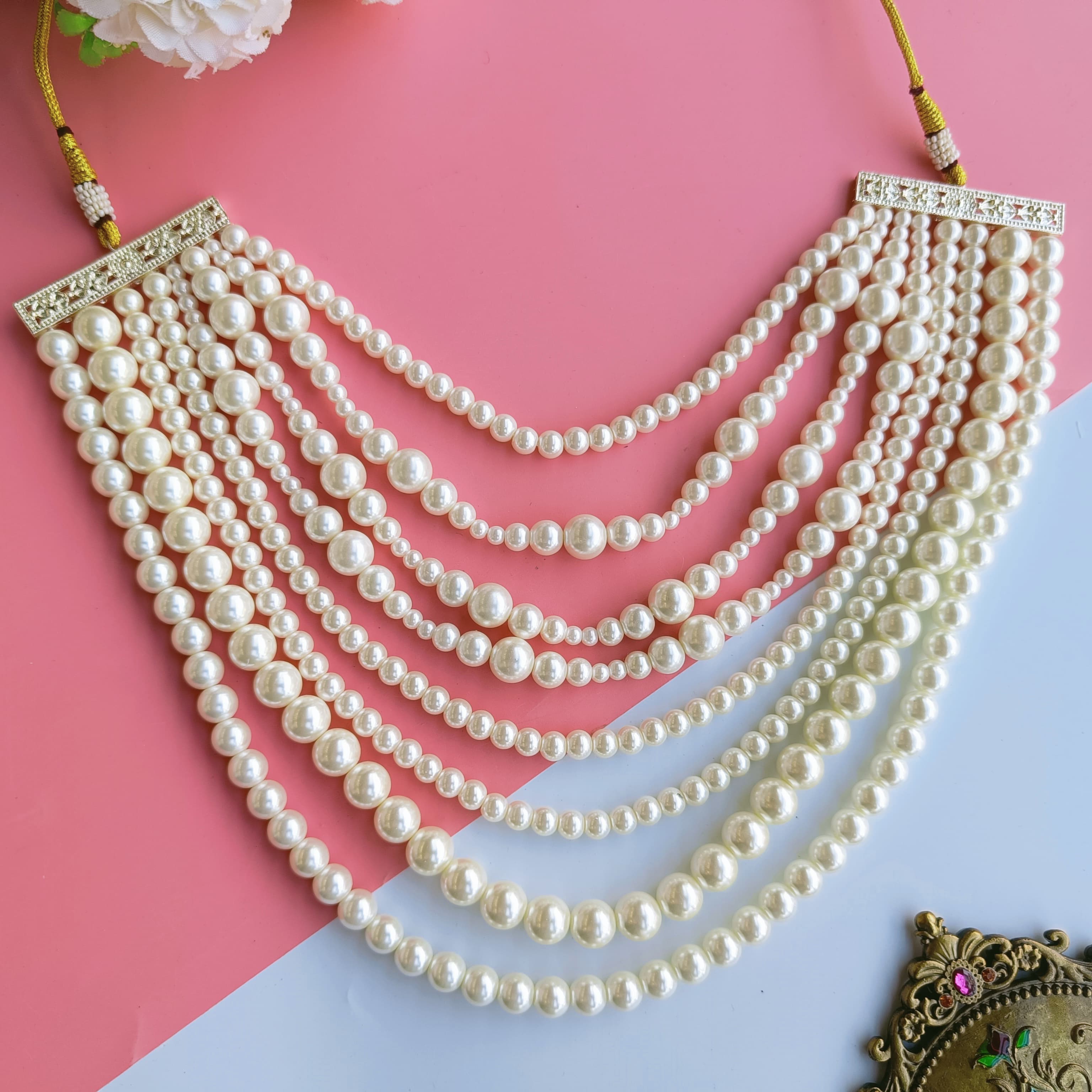 Aliya pearl Neckpiece