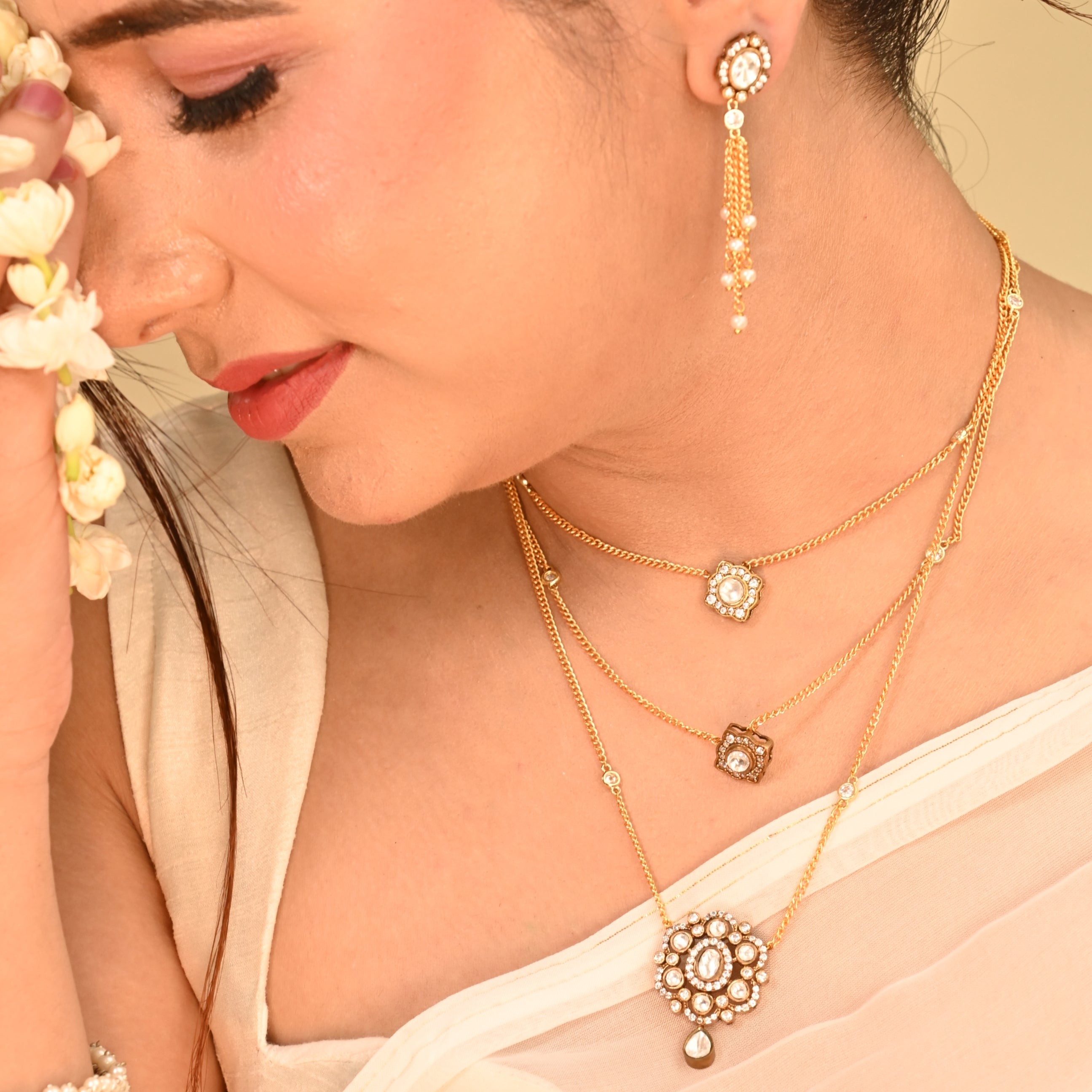 Nayaab Noor layered Neckpiece