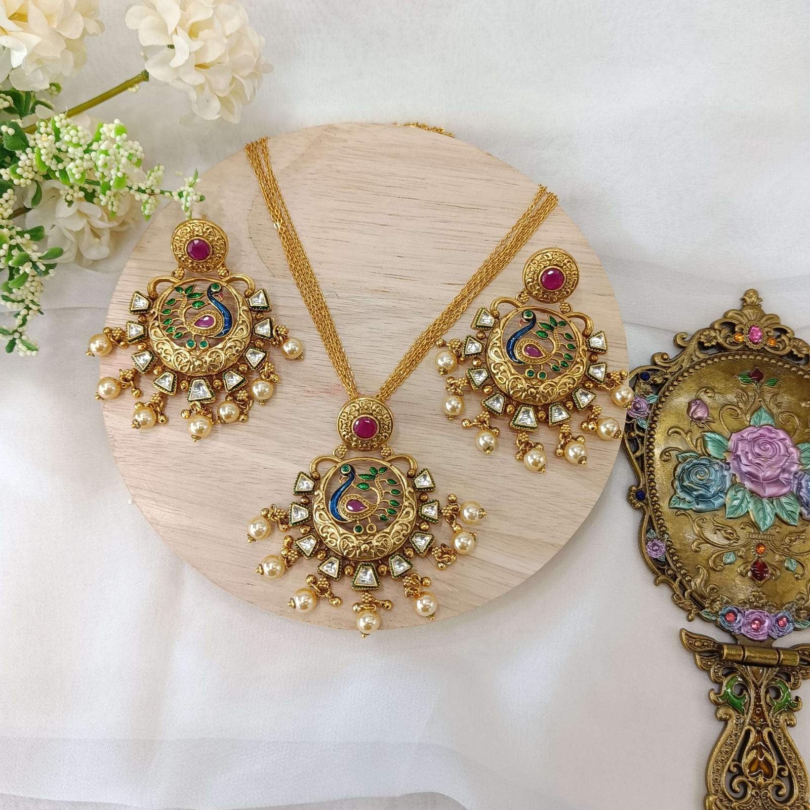 Nayaab Mayur Neckpiece velvet box by shweta