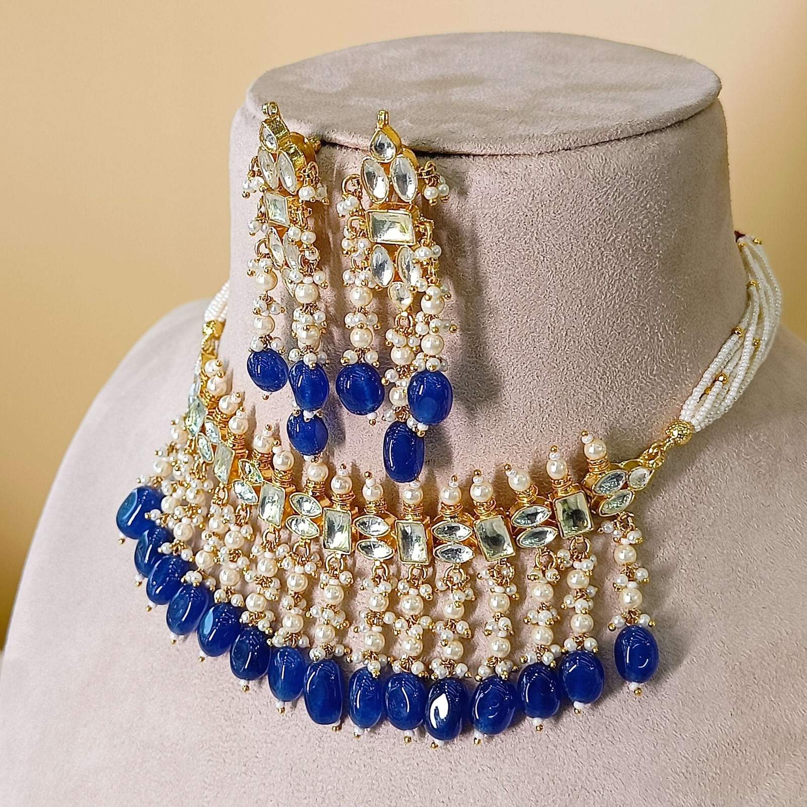 Nayaab Ayesha polki Neckpiece Velvet box by Shweta