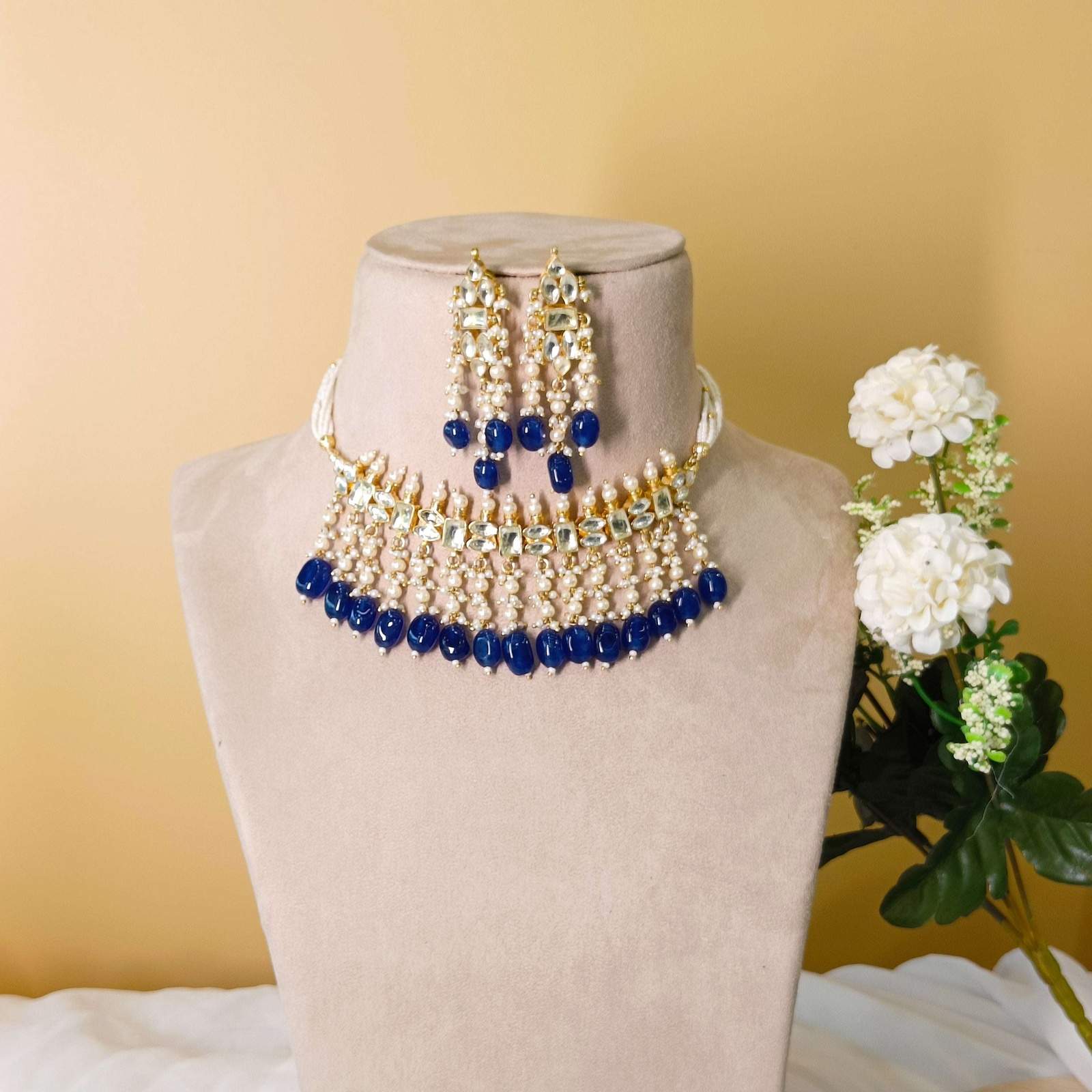 Nayaab Ayesha polki Neckpiece Velvet box by Shweta