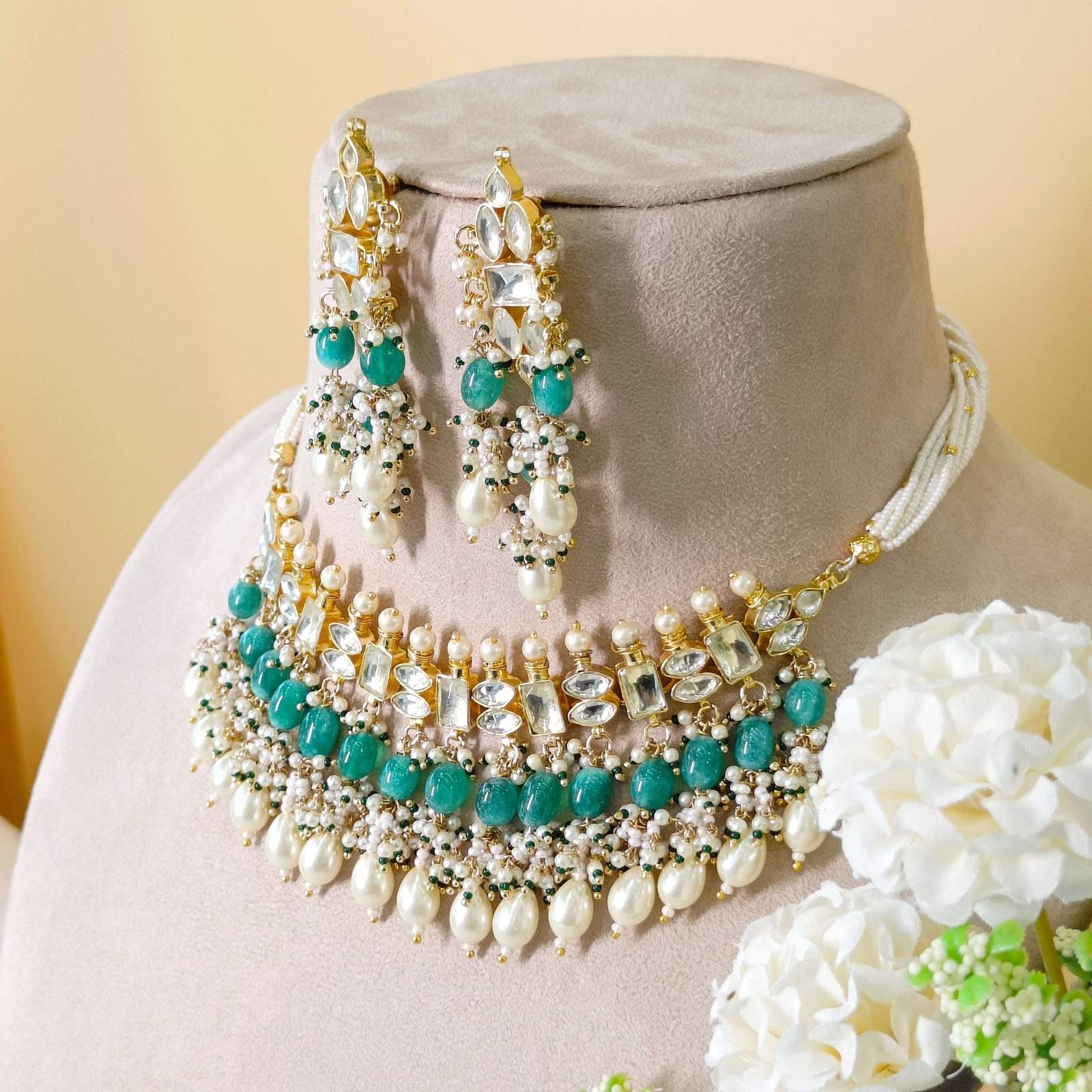 Nayaab Ayesha polki Neckpiece Velvet box by Shweta