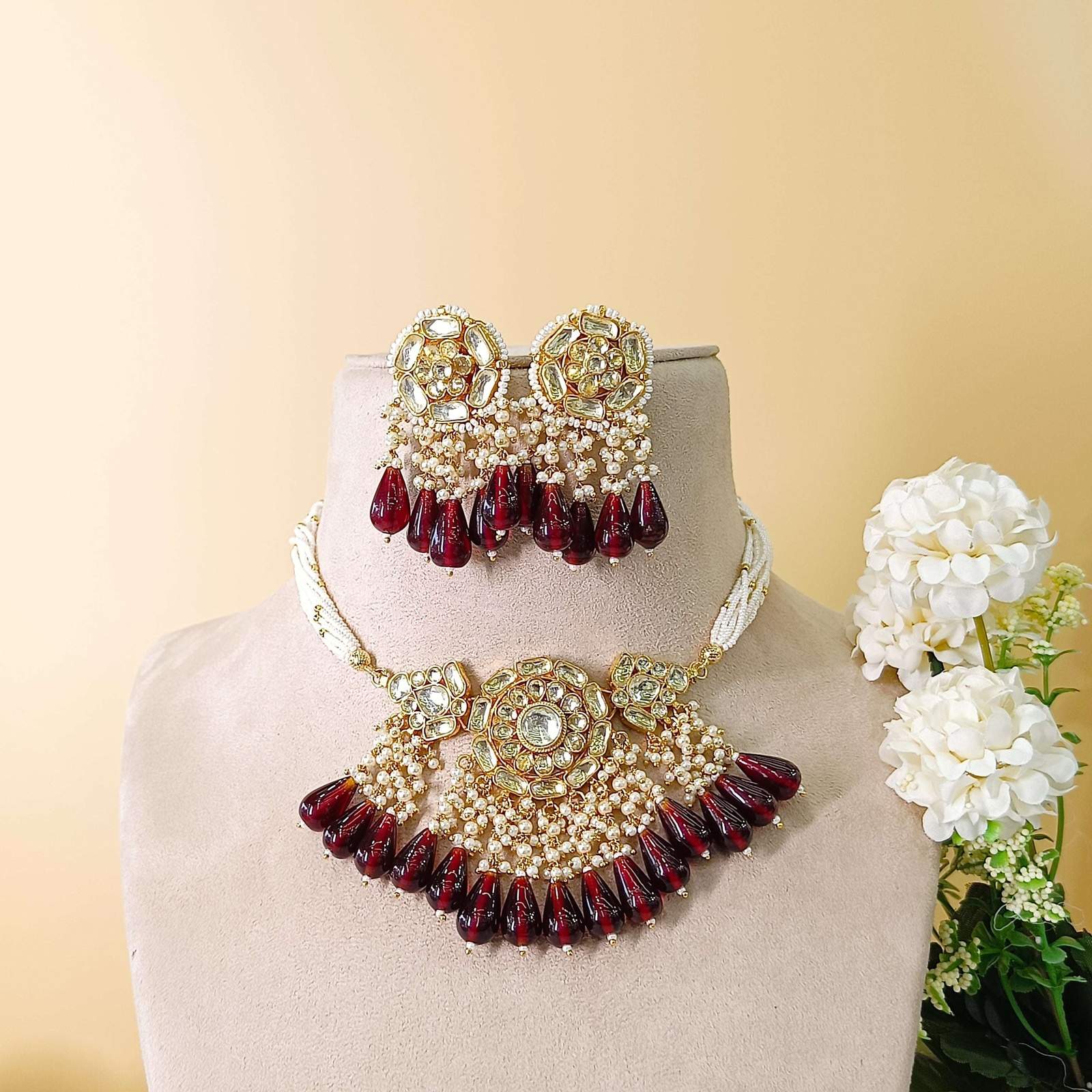 Nayaab Dipa Polki Neckpiece Velvet box by Shweta