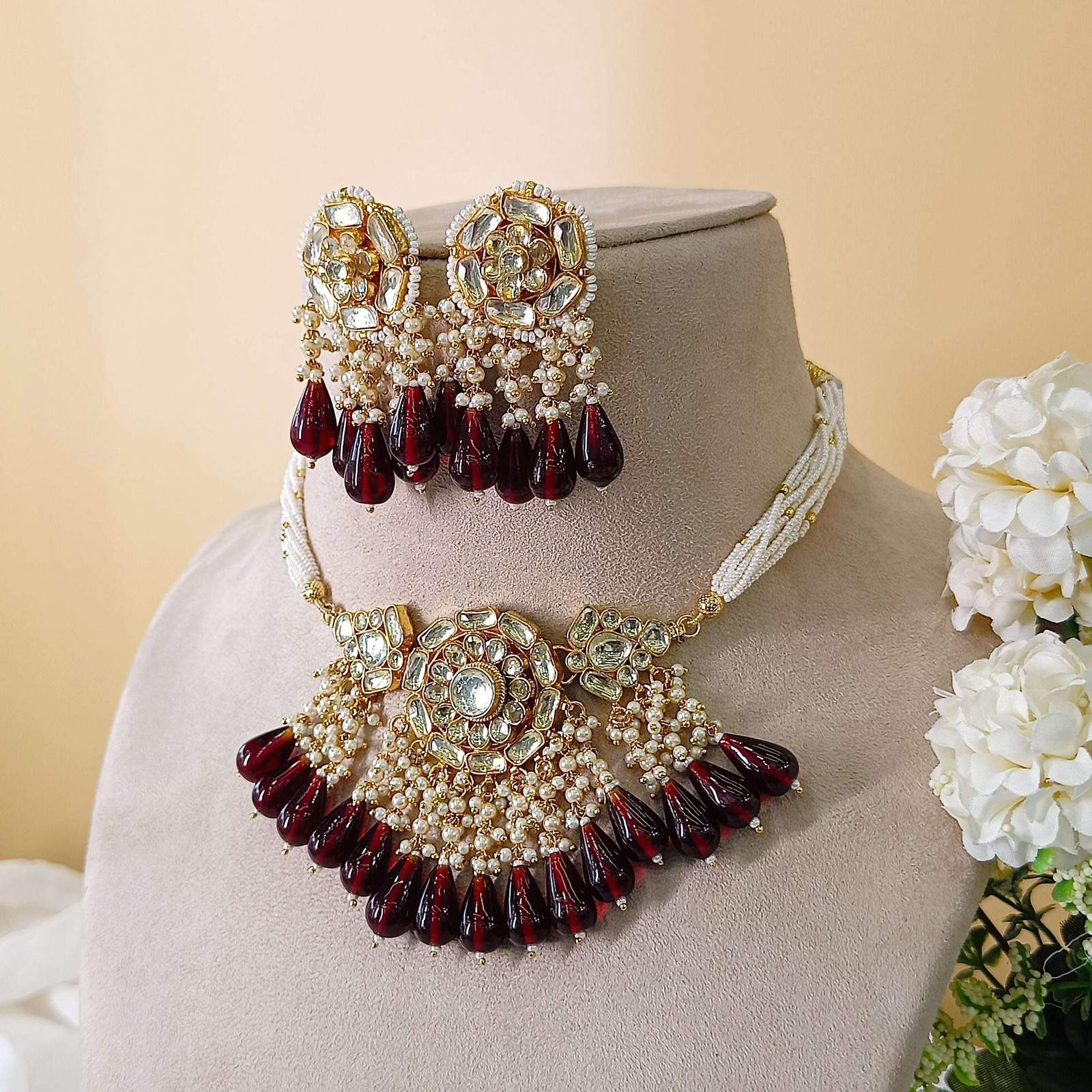 Nayaab Dipa Polki Neckpiece Velvet box by Shweta