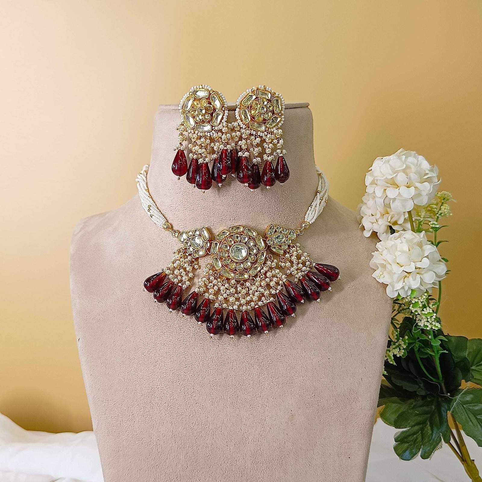 Nayaab Dipa Polki Neckpiece Velvet box by Shweta