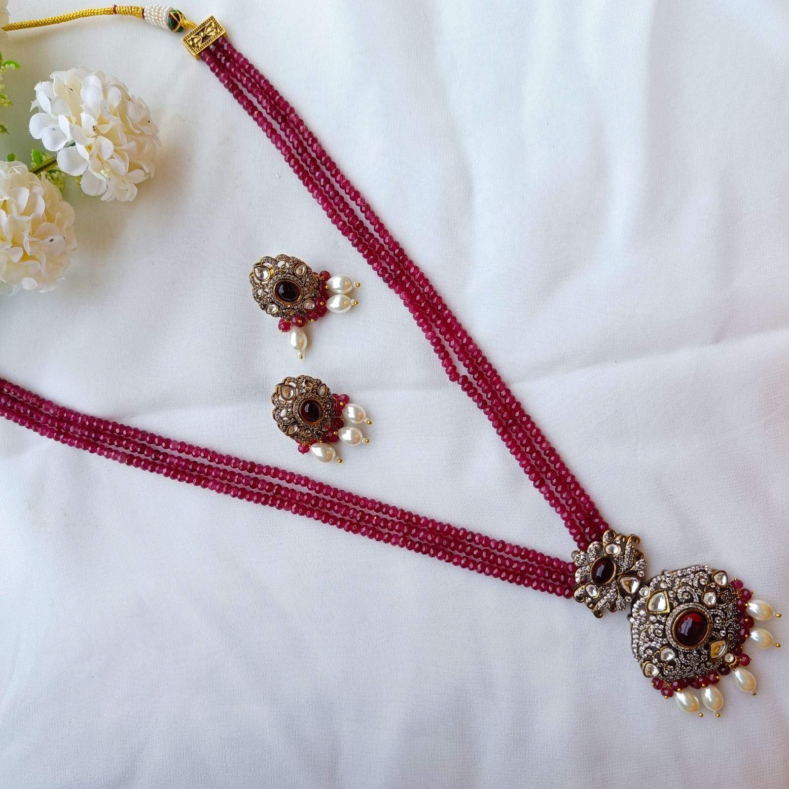 Nayaab ruhani Neckpiece-Red