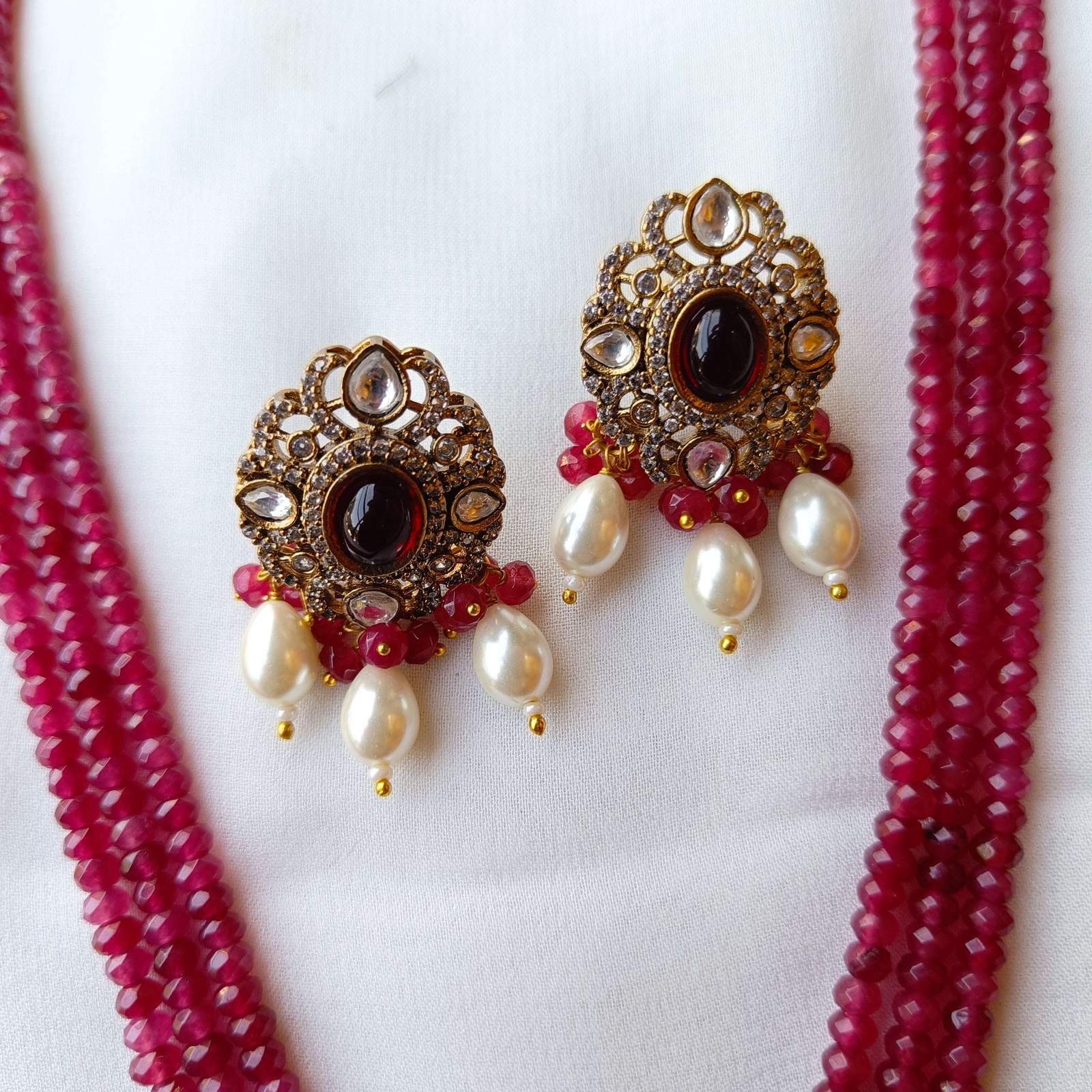 Nayaab ruhani Neckpiece-Red