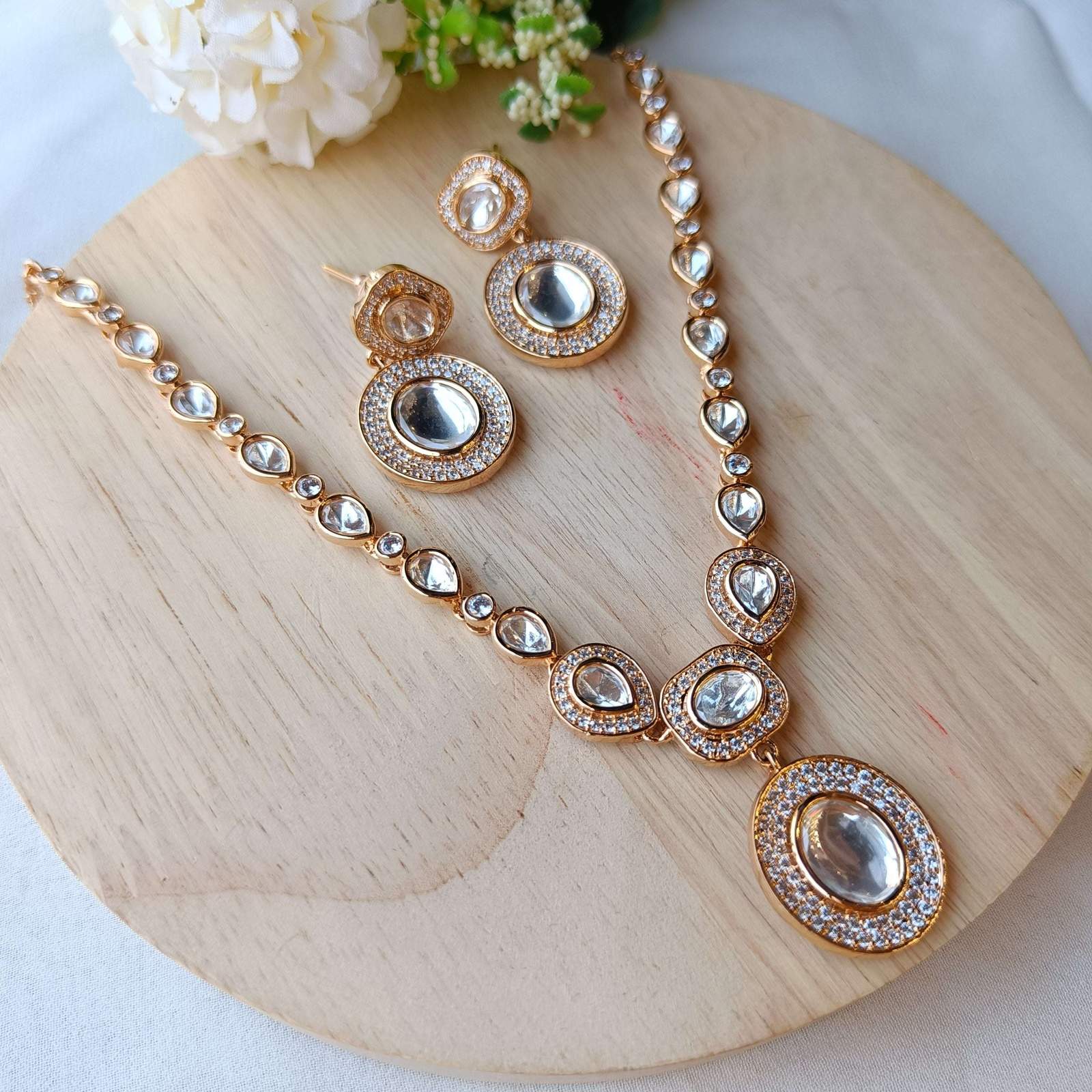 Nayaab Akshara polki Neckpiece