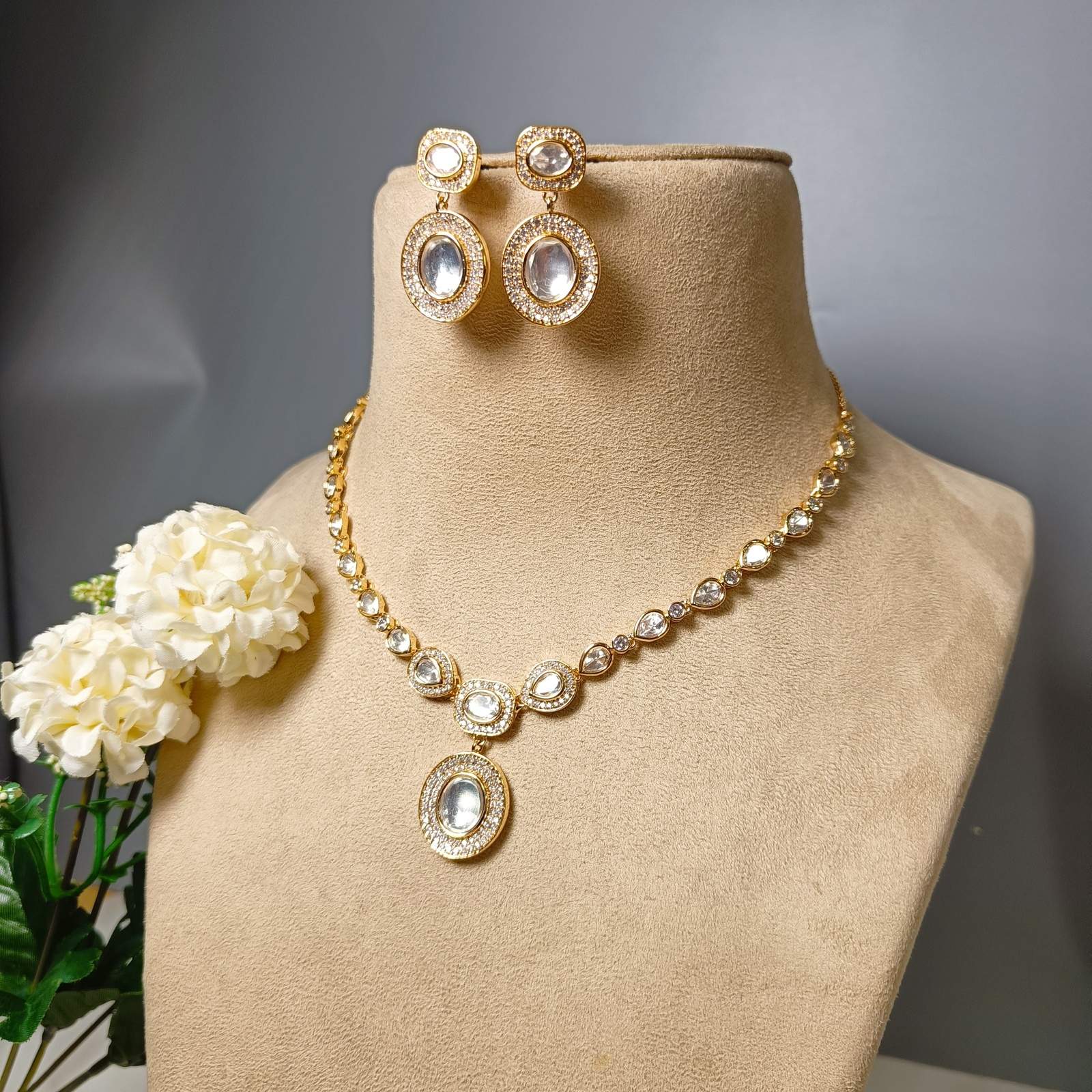 Nayaab Akshara polki Neckpiece