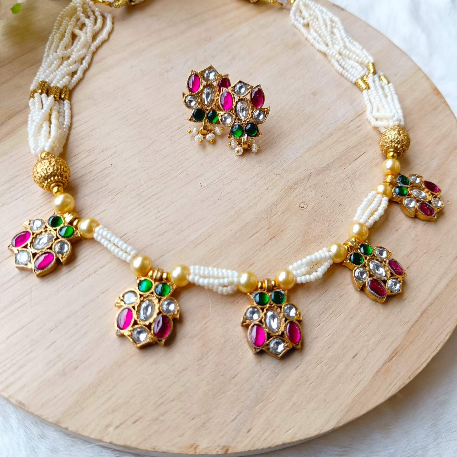 Nayaab imara polki kundan neckpiece