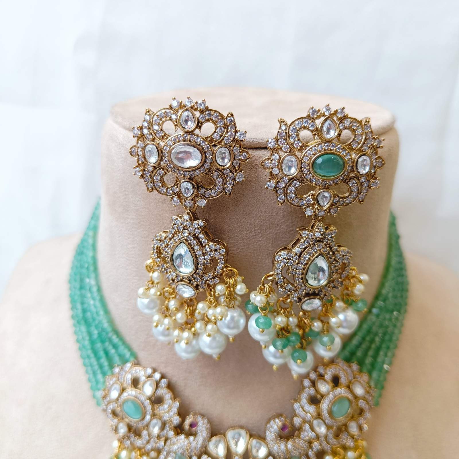 Nayaab Hira Neckpiece-mint green