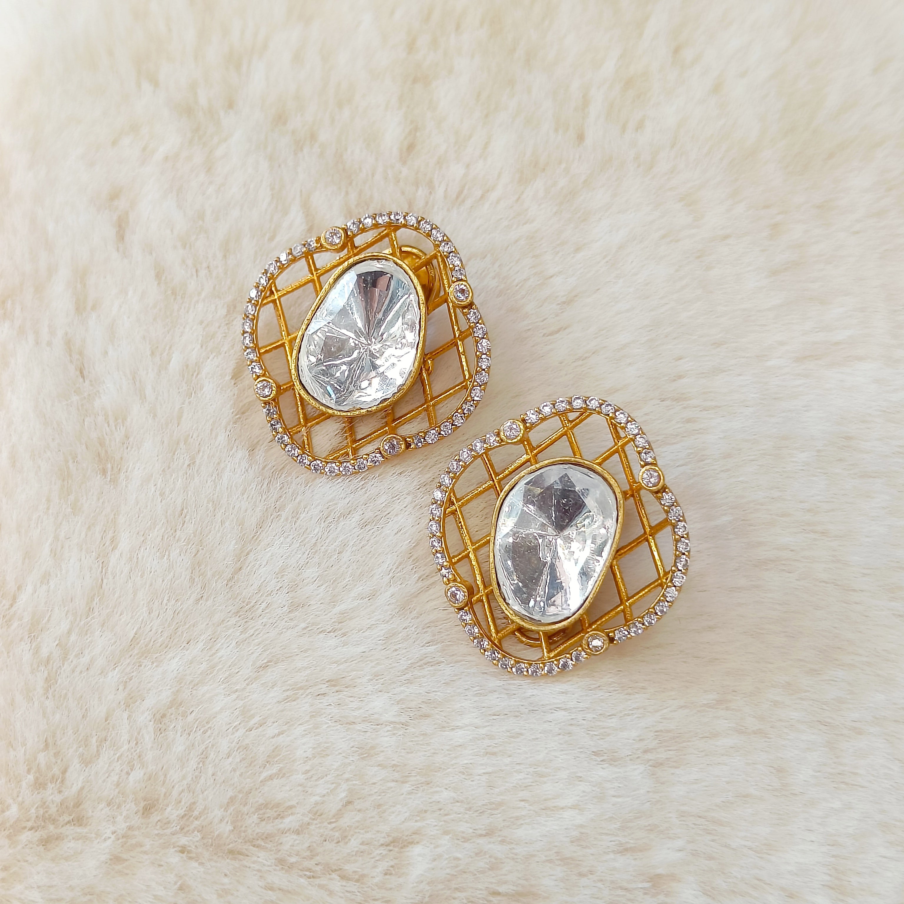 Nayaab arifa polki studs