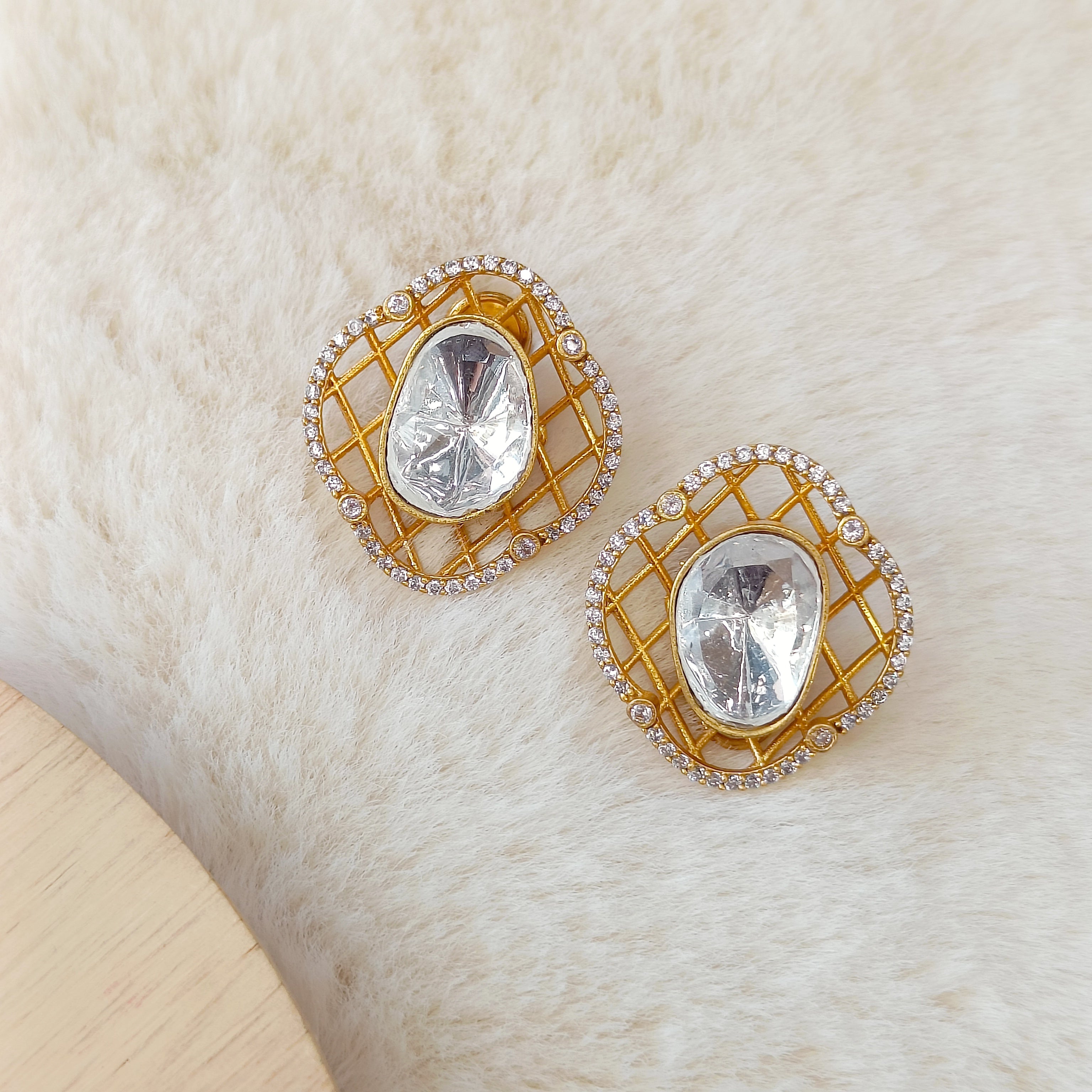 Nayaab arifa polki studs