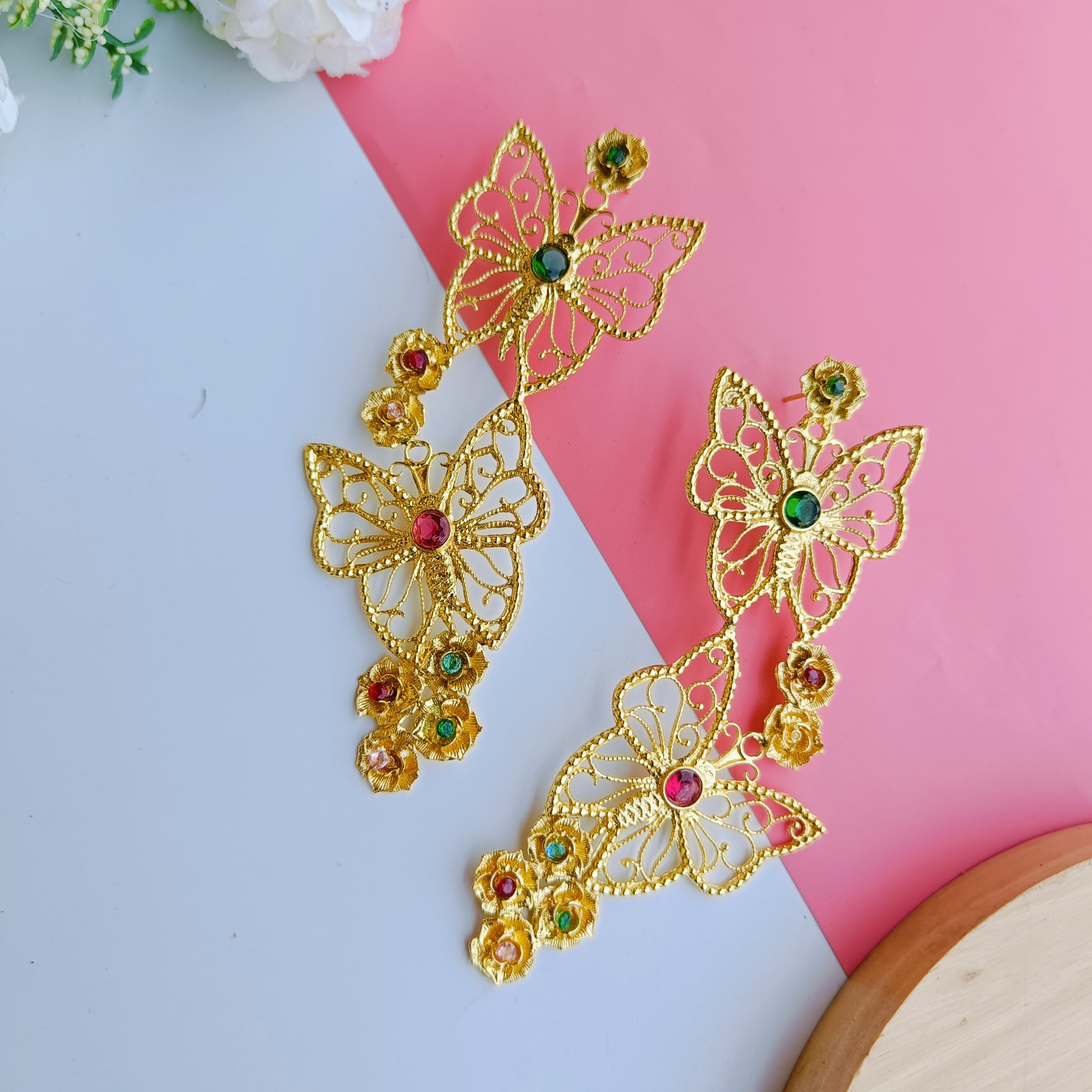 Layla Laura Gold Earrings