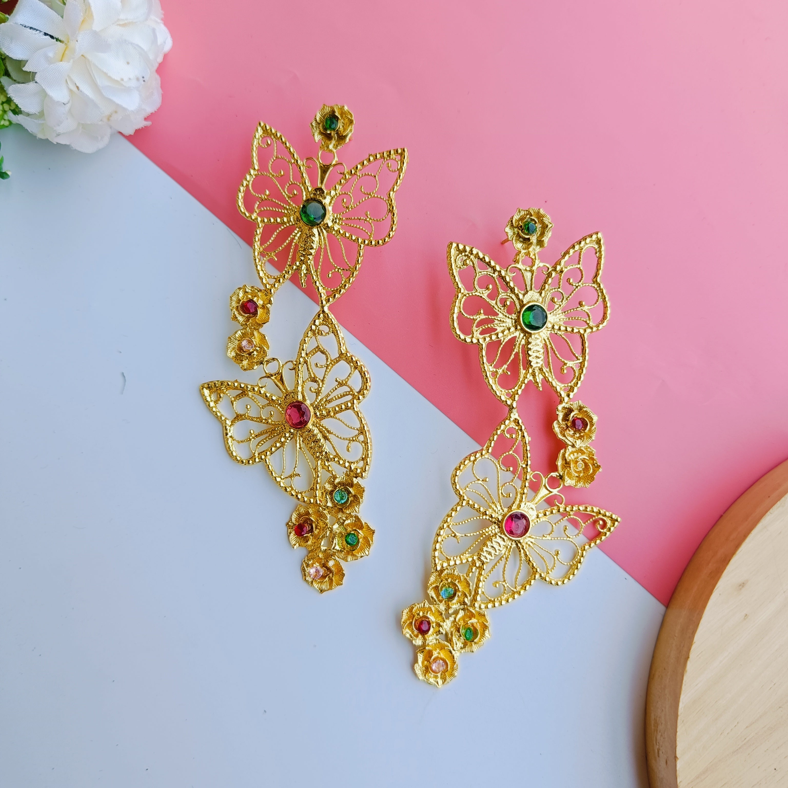 Layla Laura Gold Earrings