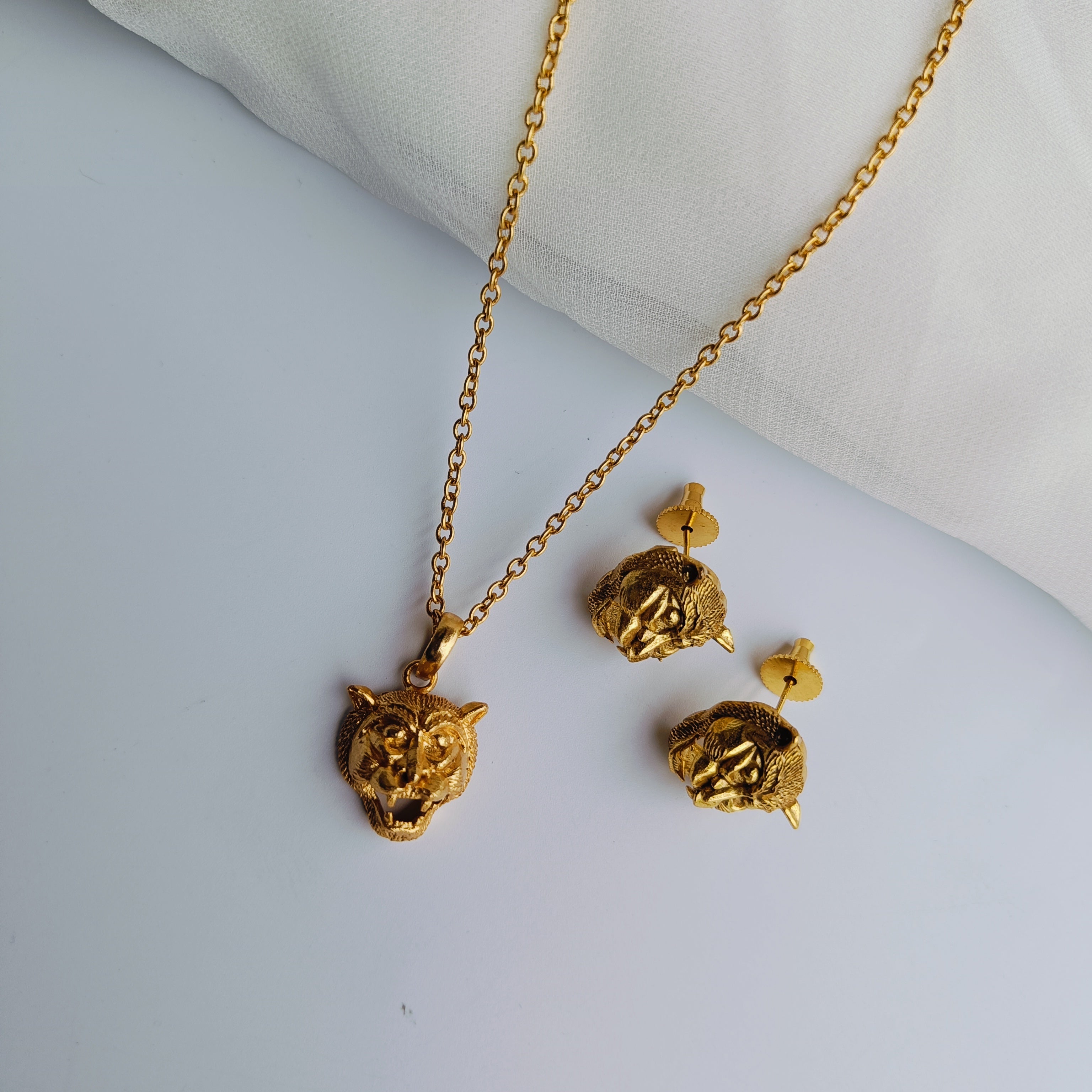 Layla Lion King Gold Neckchain