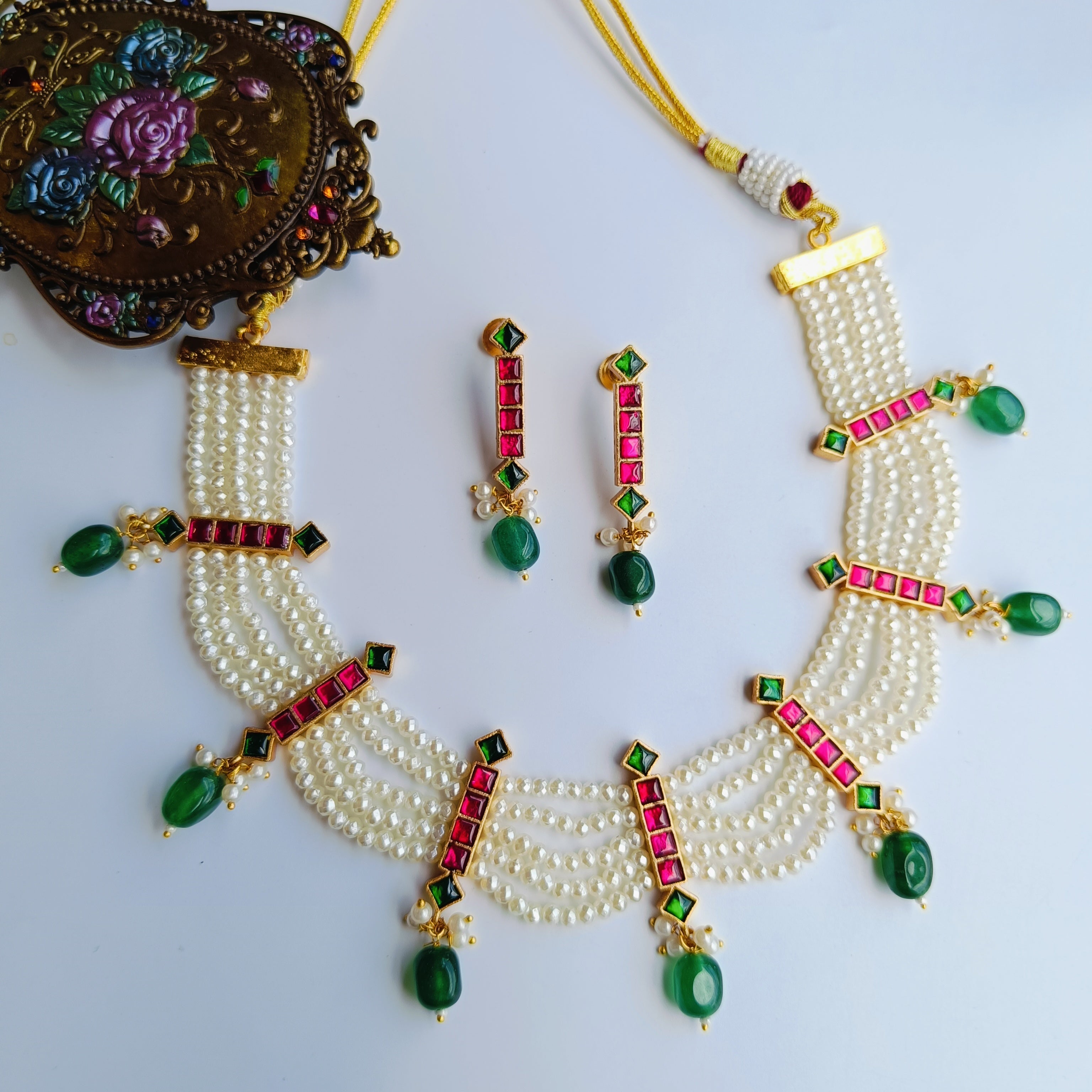 Nayaab MahiNoor pearl Neckpiece