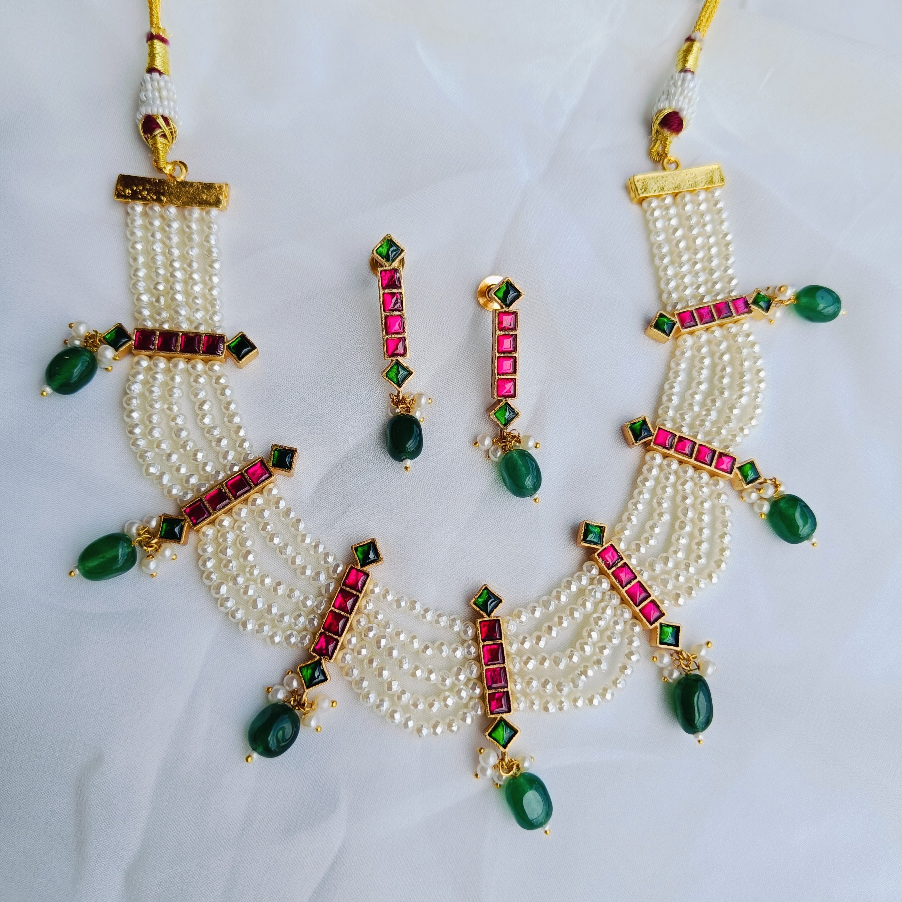 Nayaab MahiNoor pearl Neckpiece