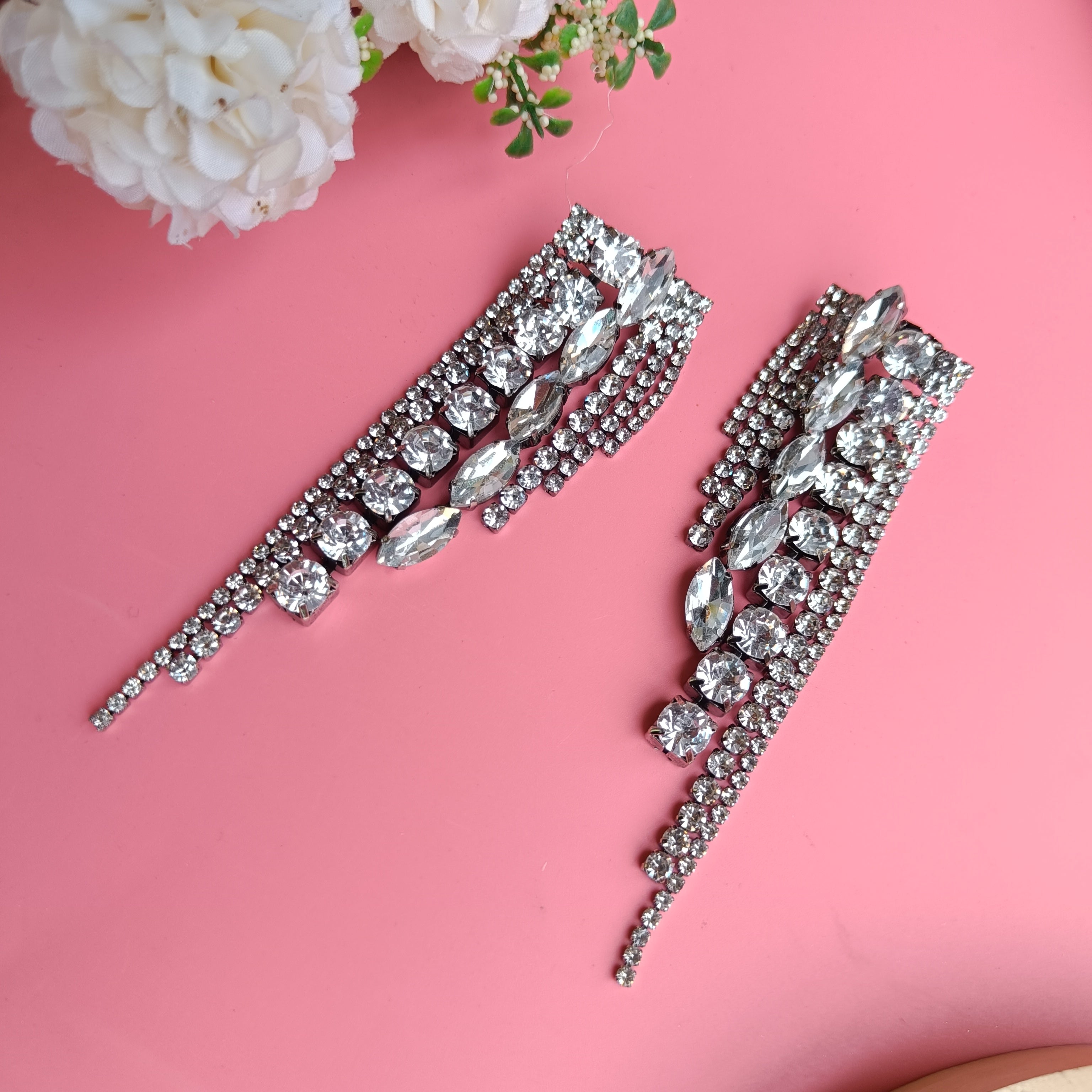 layla elsa earrings