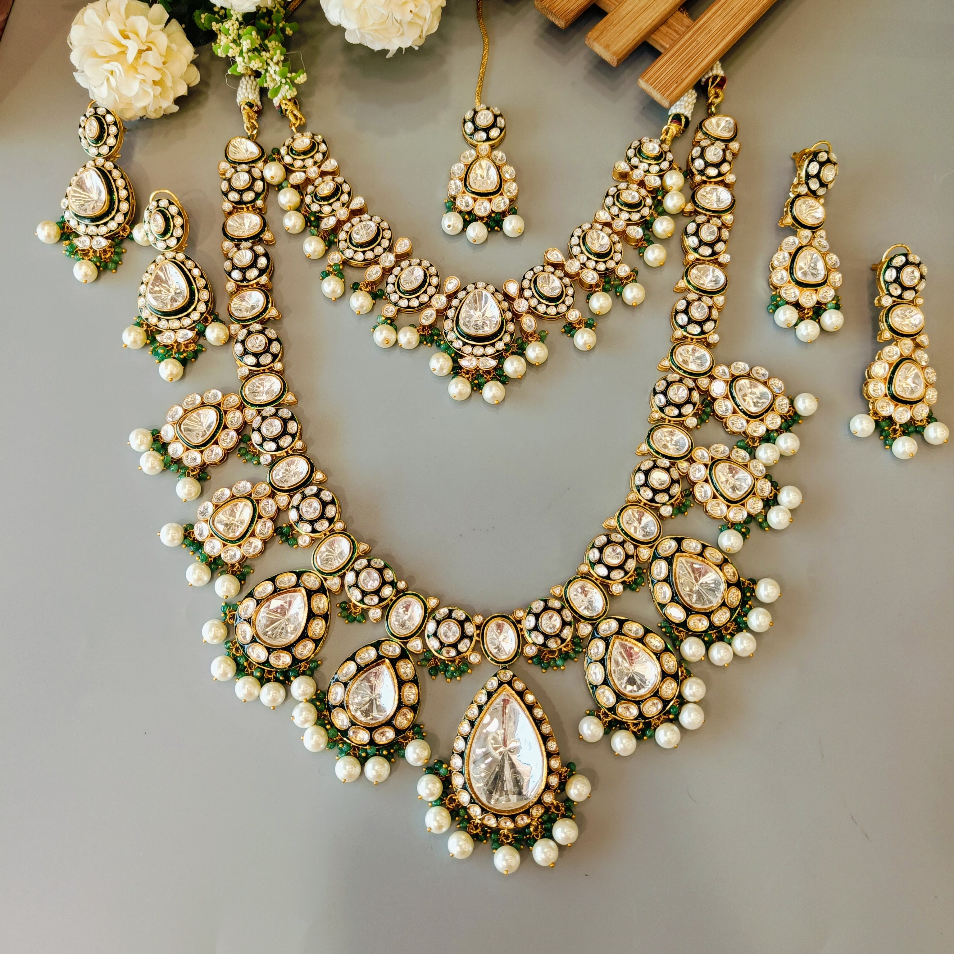 Nayaab zoya bridal neckpiece