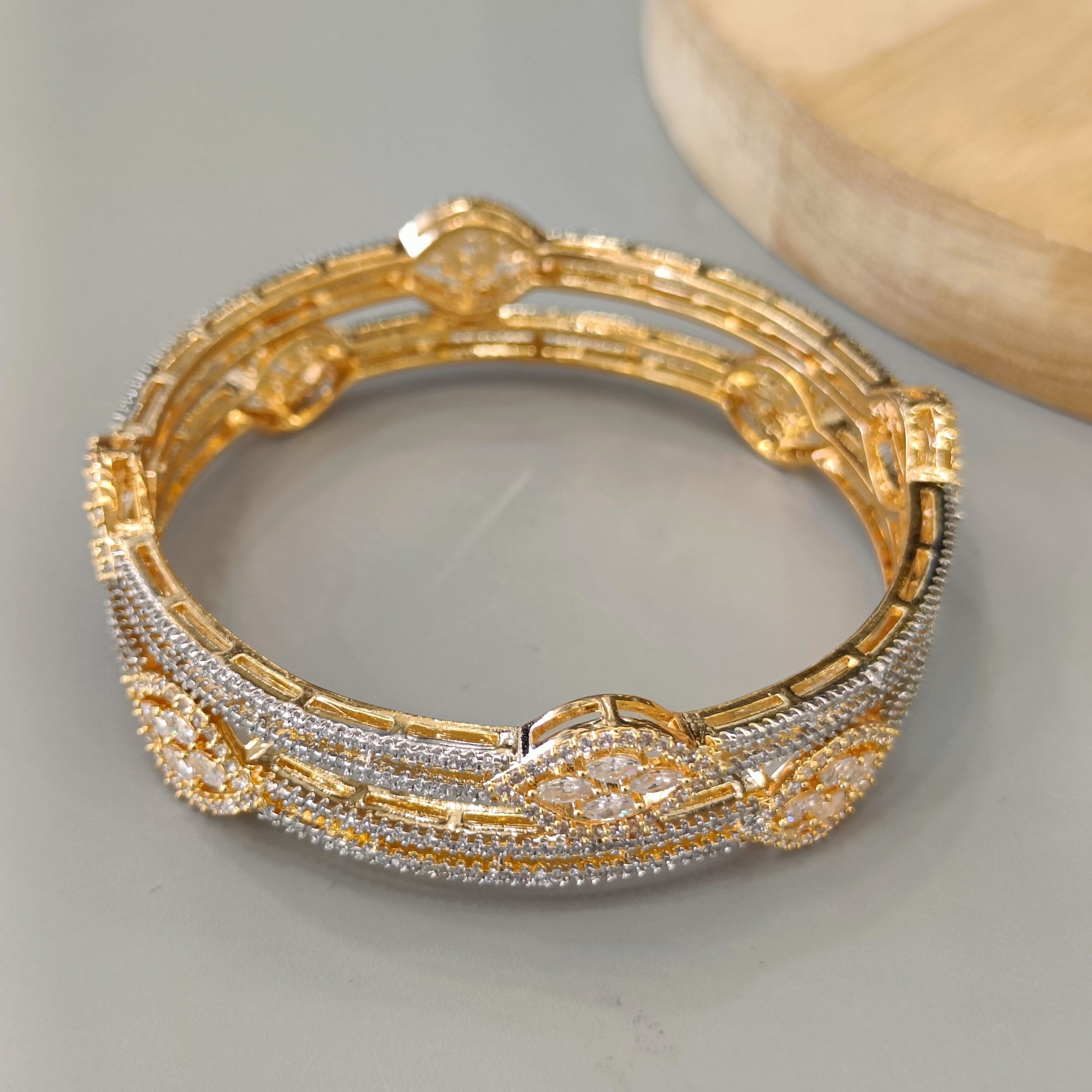 Ad alia bangles