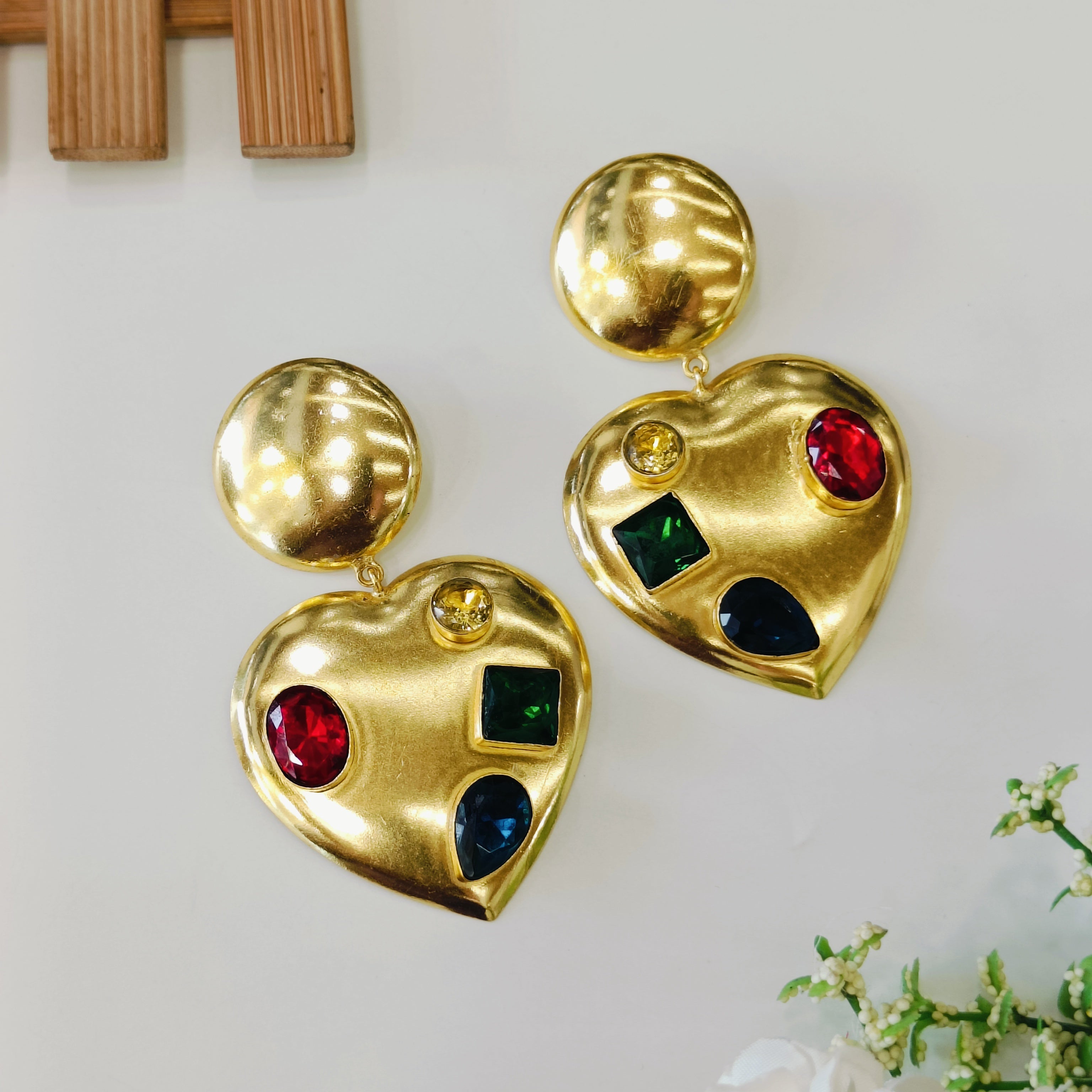 Layla heart gold earrings