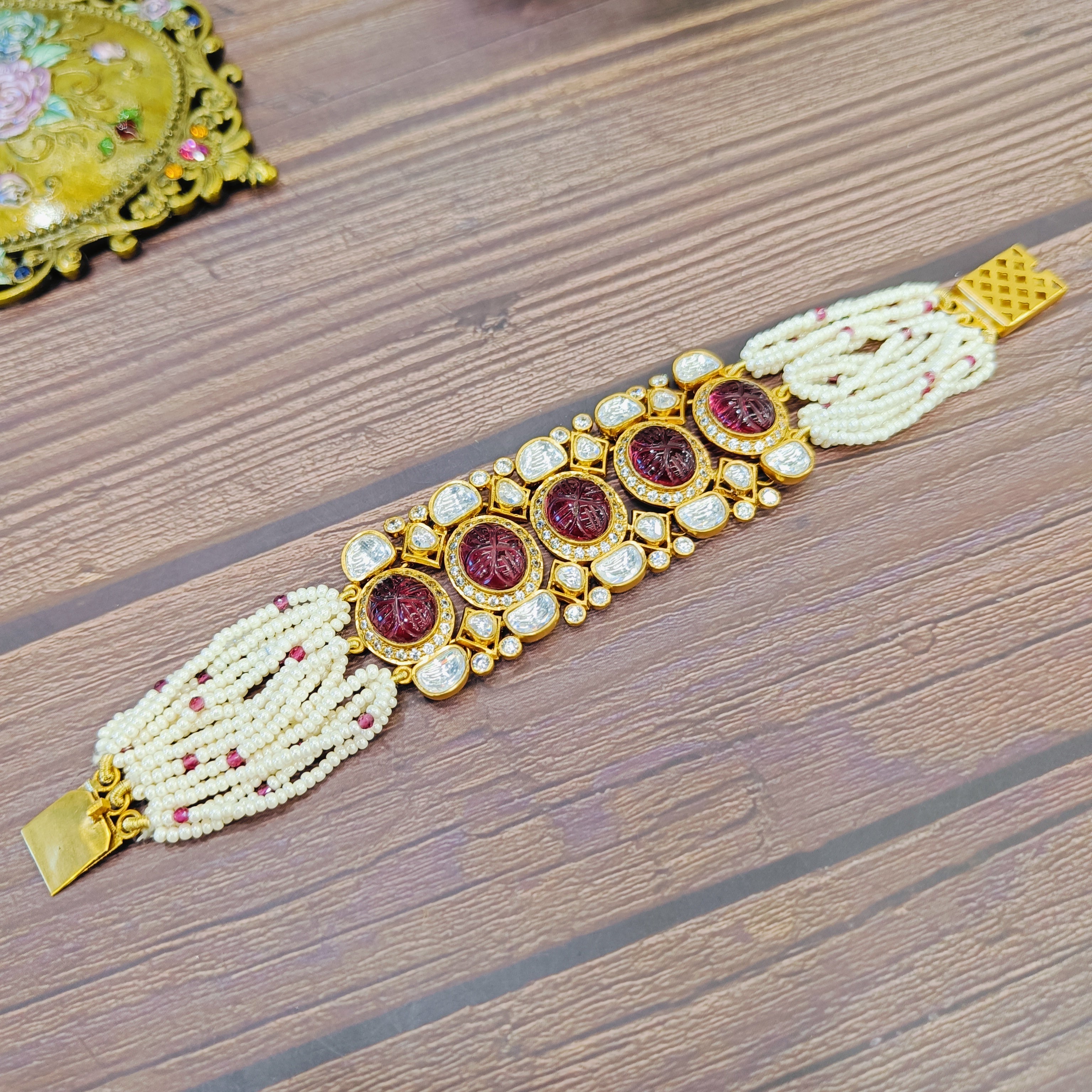 Nayaab Navratn Polki bracelet