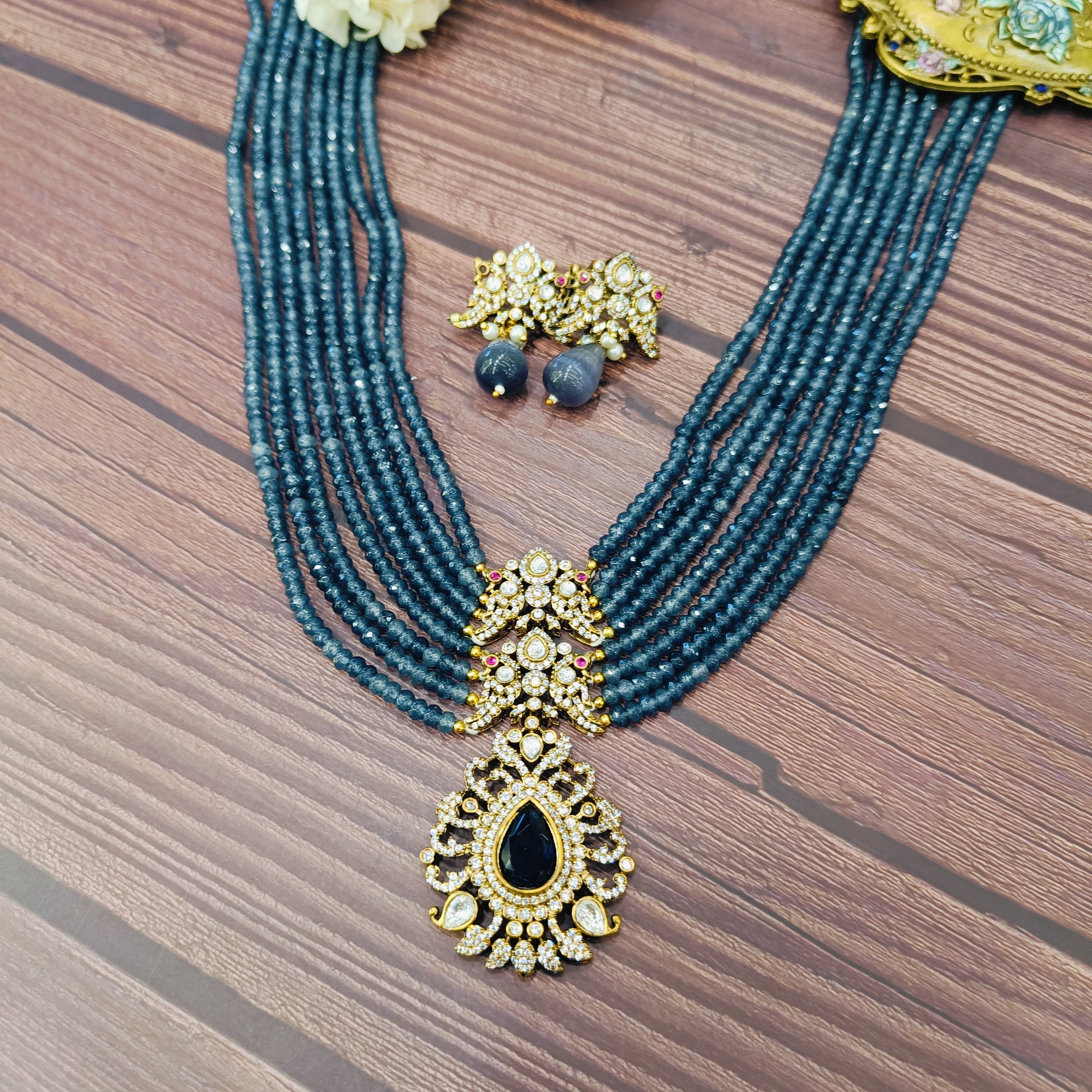 Nayaab Alisha Long Neckpiece