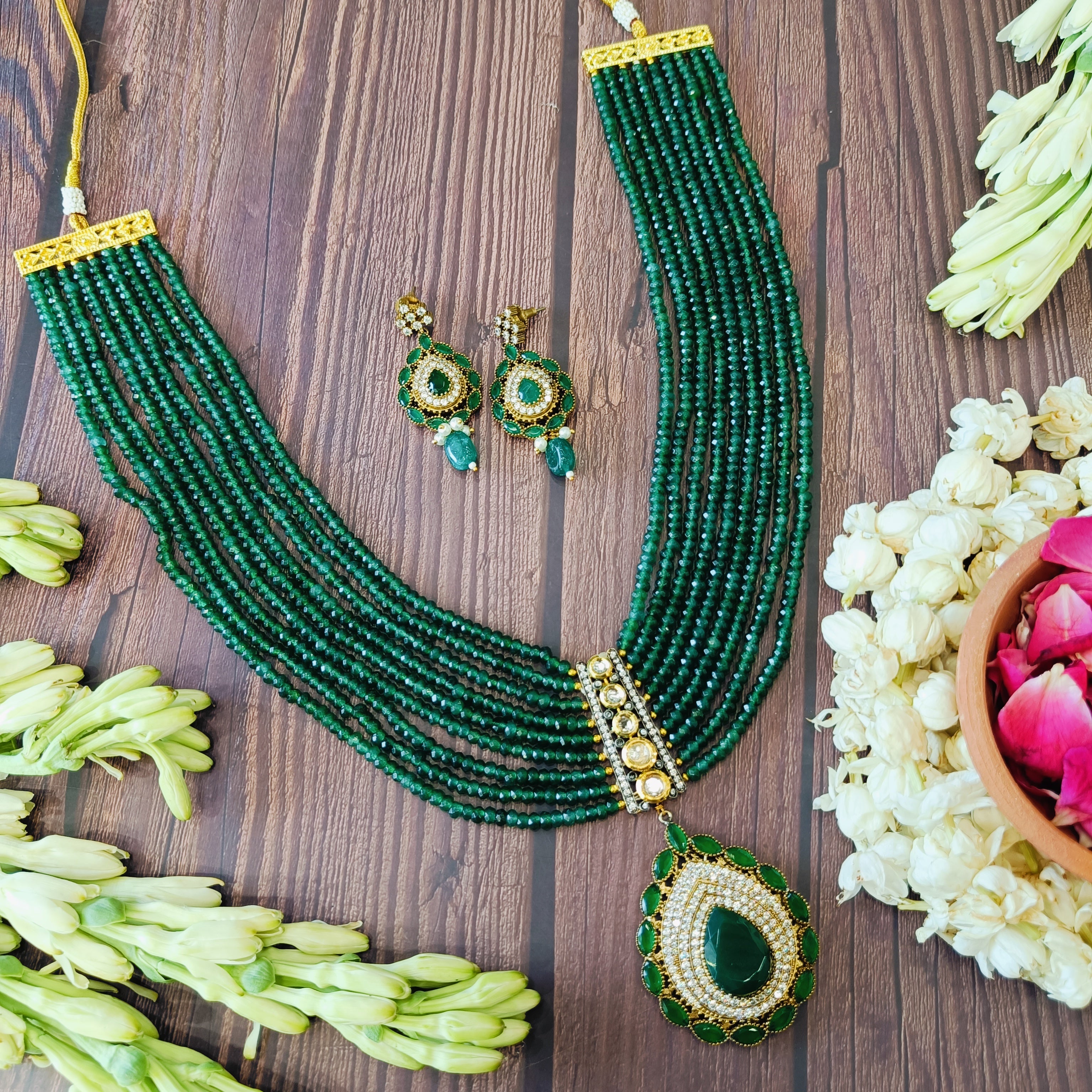 Nayaab Romy Neckpiece