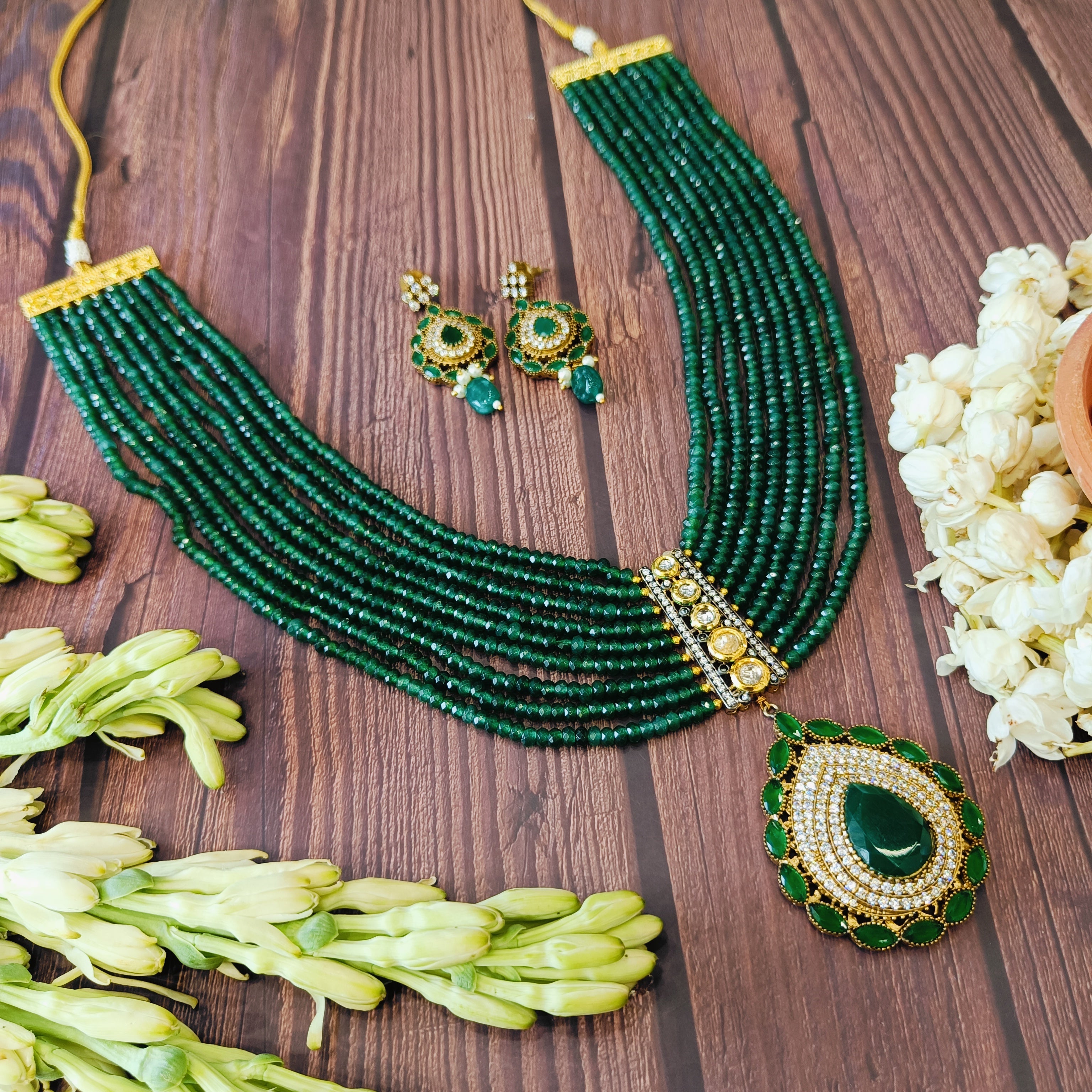 Nayaab Romy Neckpiece