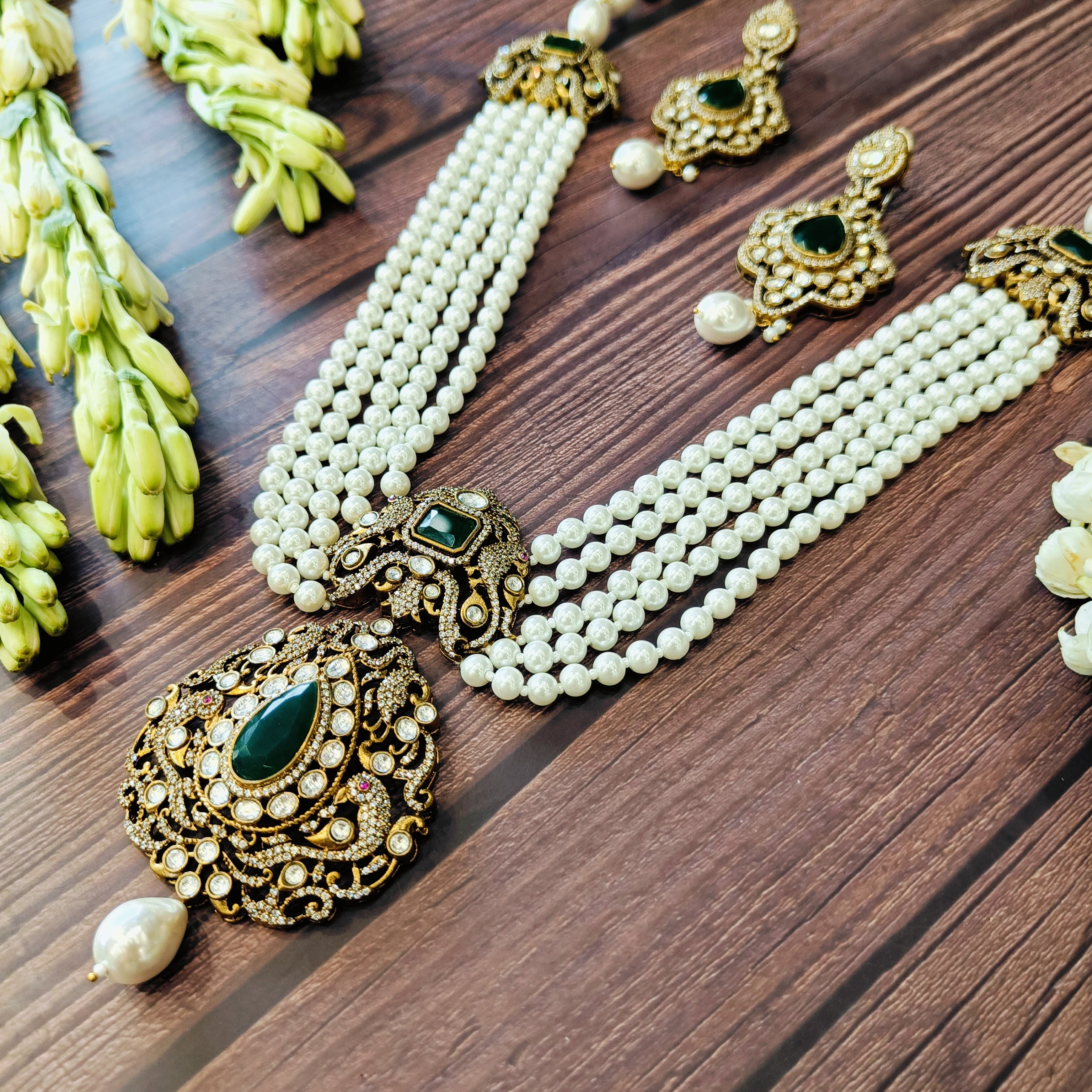 Nayaab Ranisa Long Neckpiece